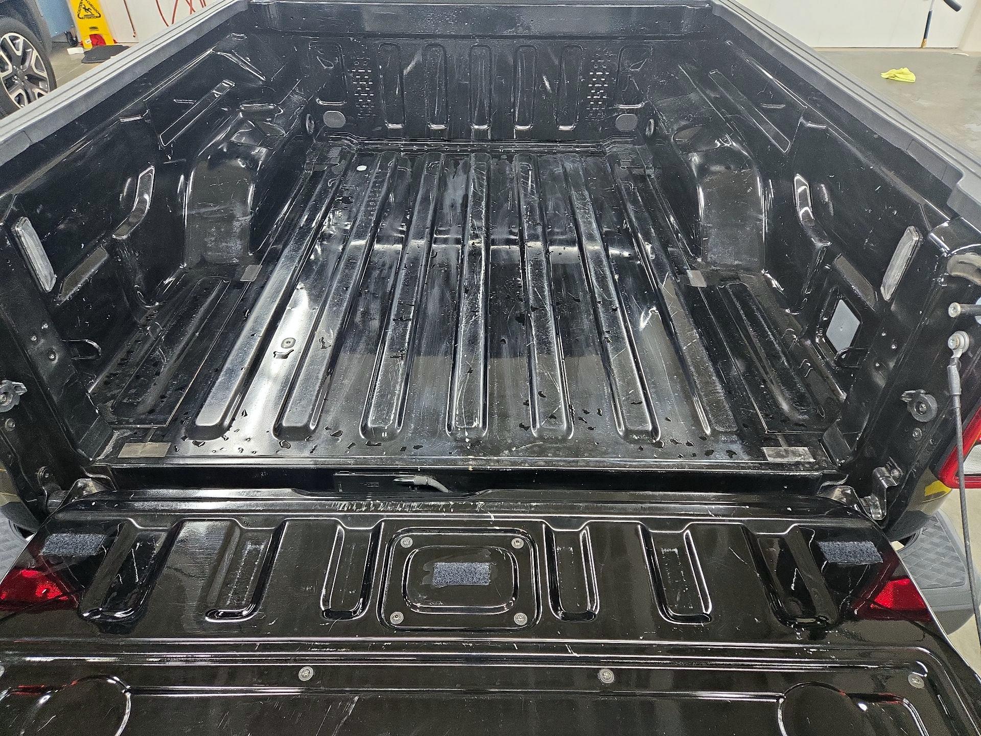 Thumbnail: 2021 Jeep Gladiator - 20