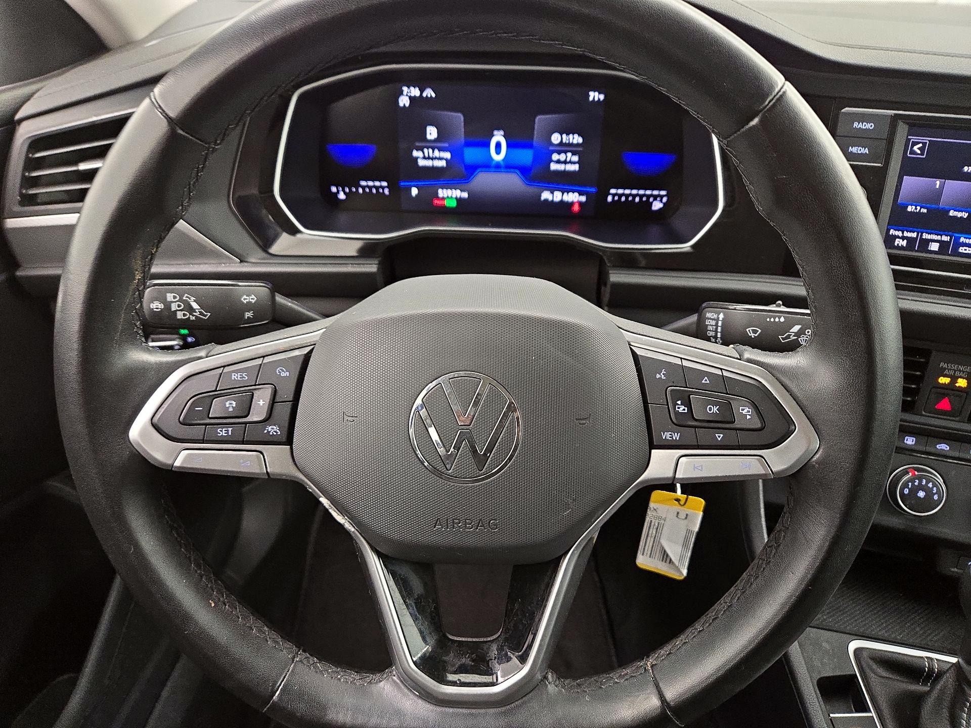 Thumbnail: 2024 Volkswagen Jetta - 10