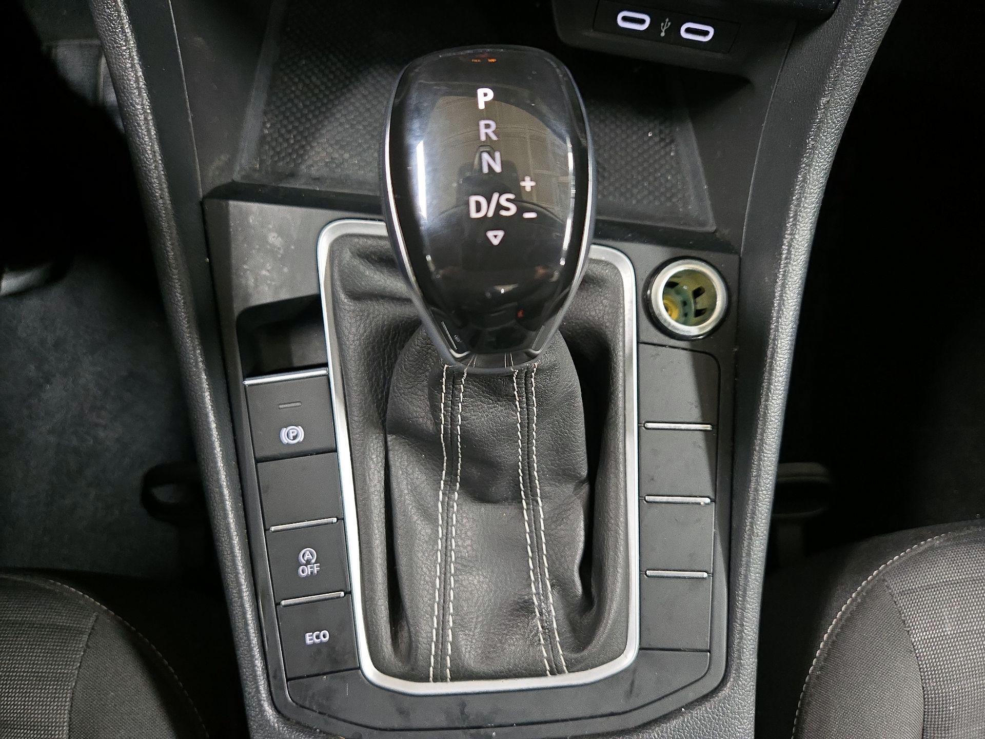 Thumbnail: 2024 Volkswagen Jetta - 17