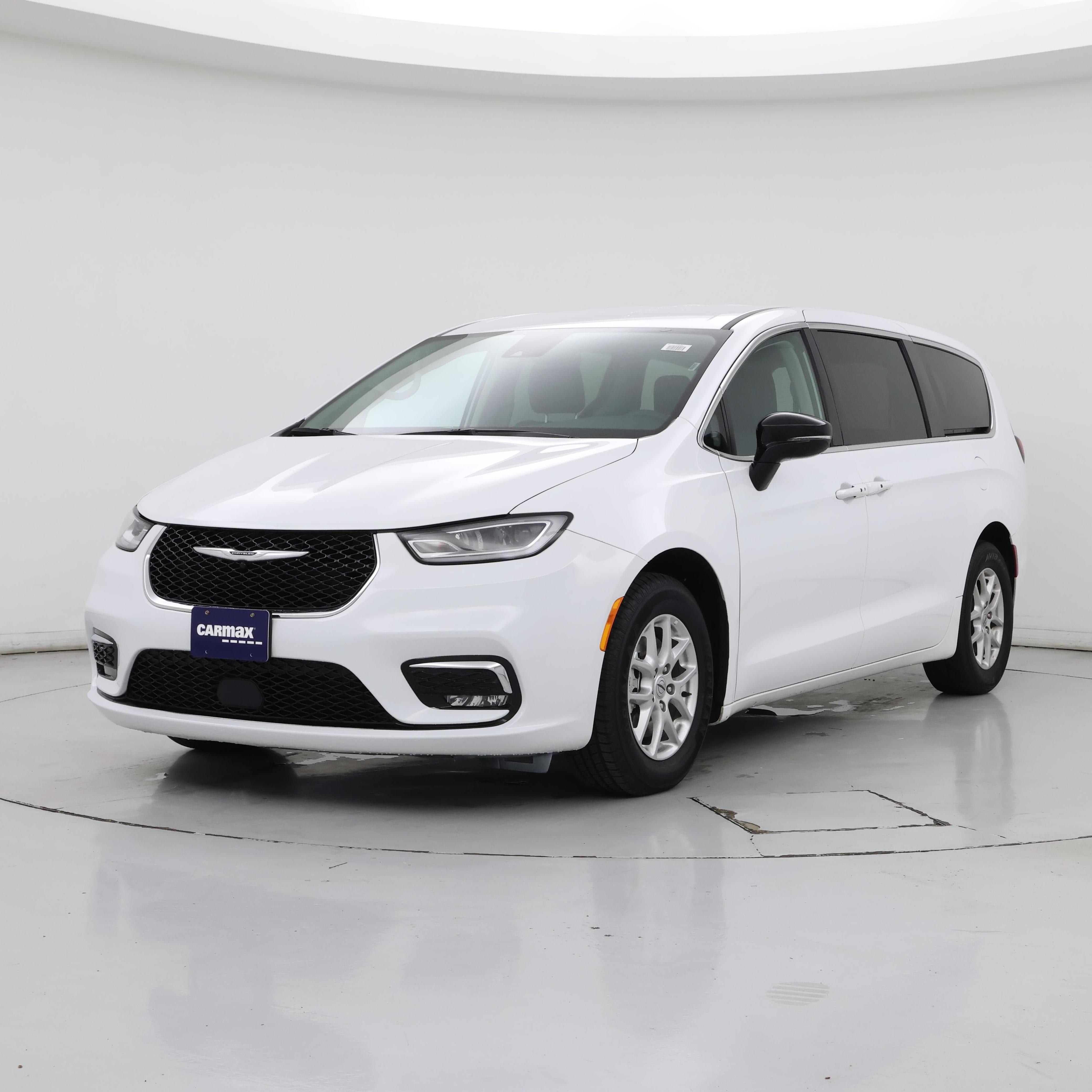 Thumbnail: 2024 Chrysler Pacifica - 4