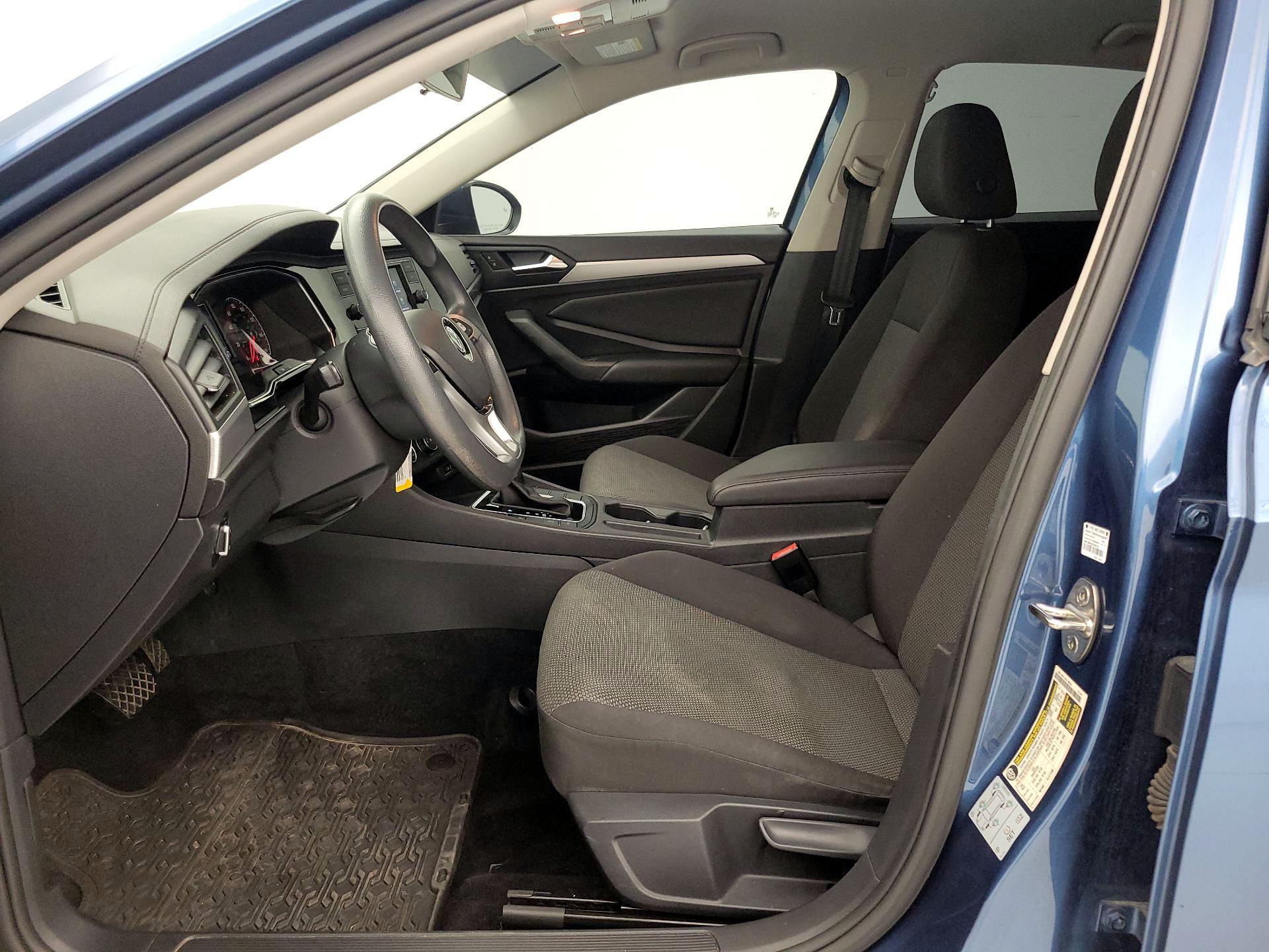 Thumbnail: 2021 Volkswagen Jetta - 11