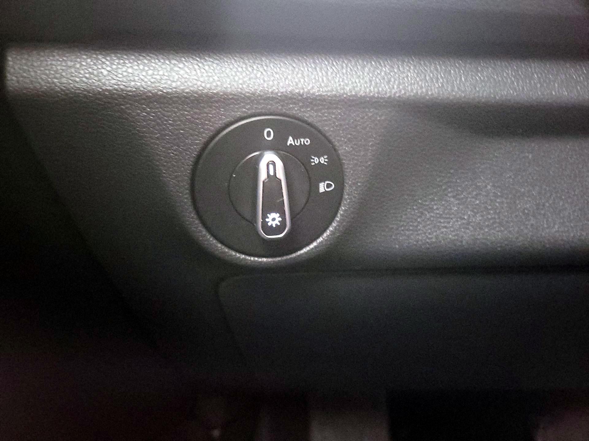 Thumbnail: 2021 Volkswagen Jetta - 13