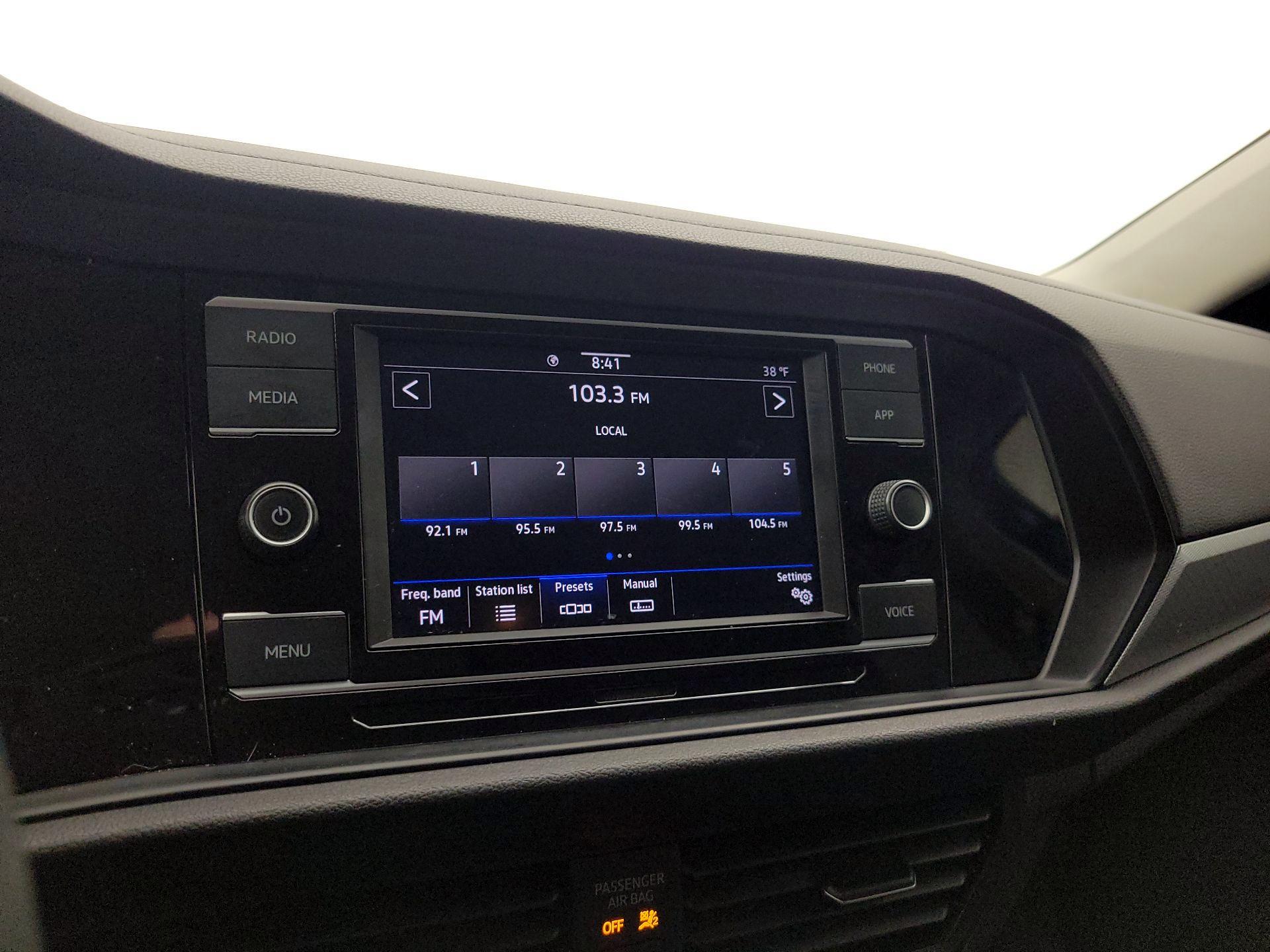 Thumbnail: 2021 Volkswagen Jetta - 15