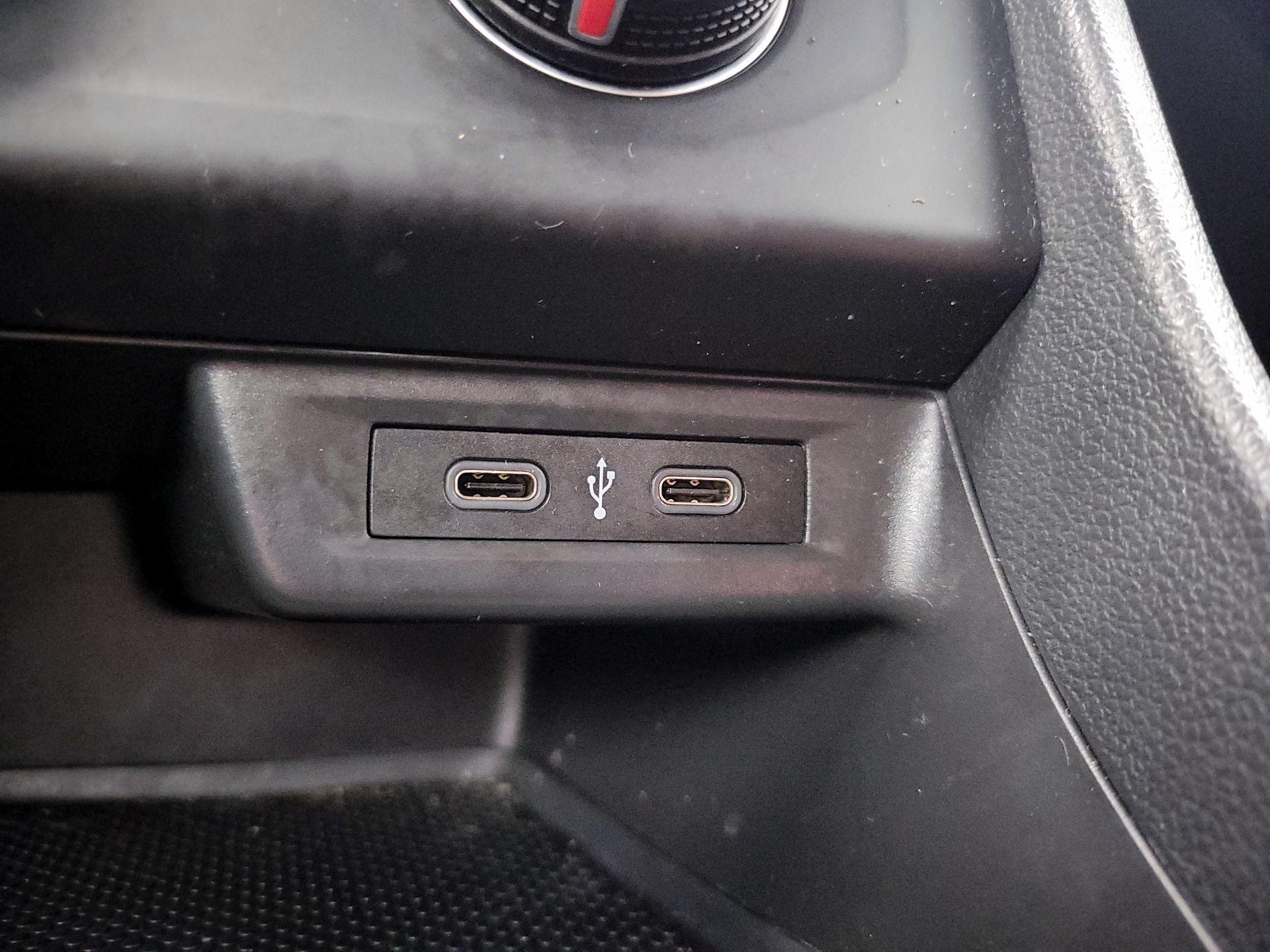 Thumbnail: 2021 Volkswagen Jetta - 18