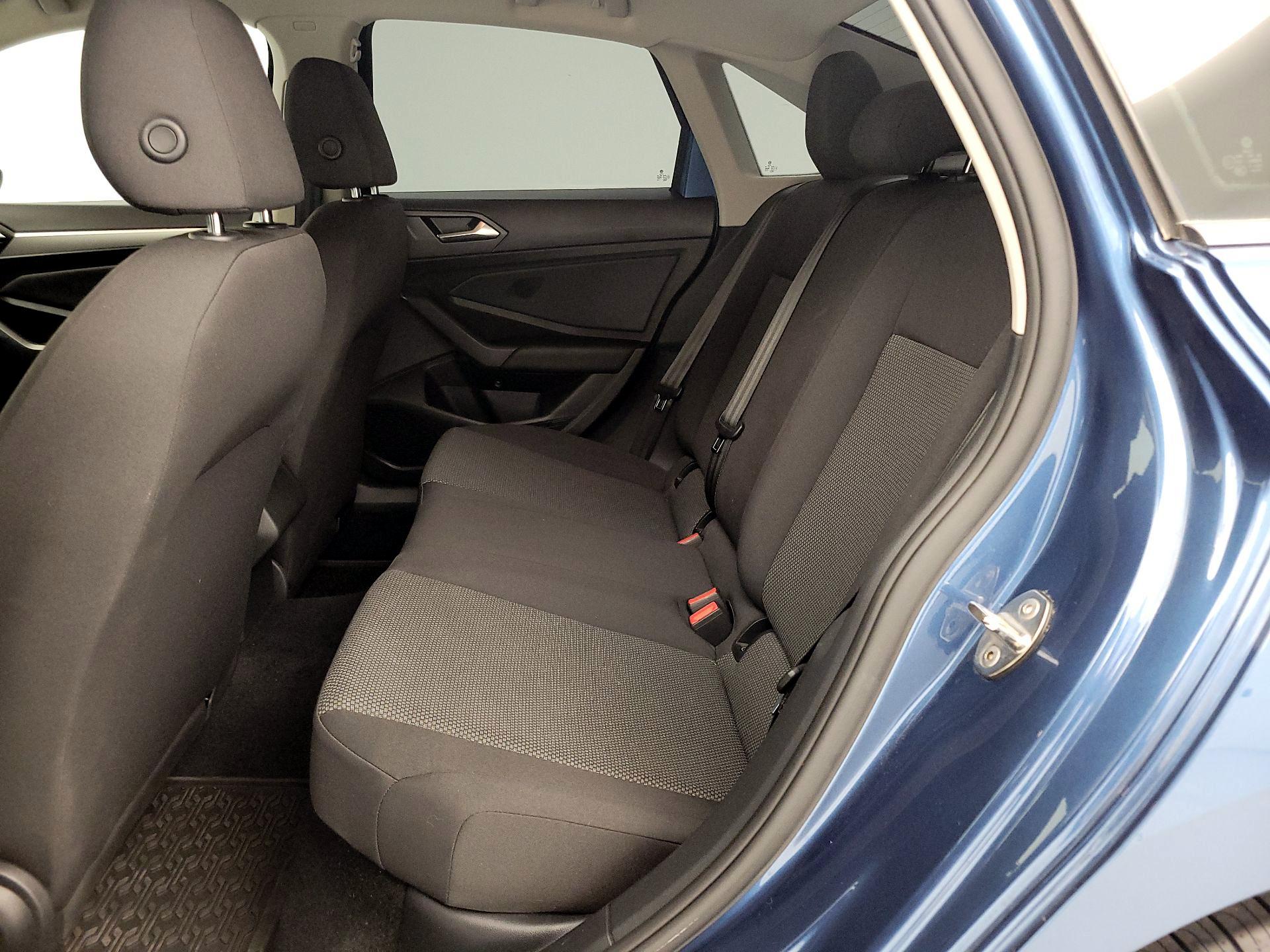 Thumbnail: 2021 Volkswagen Jetta - 19