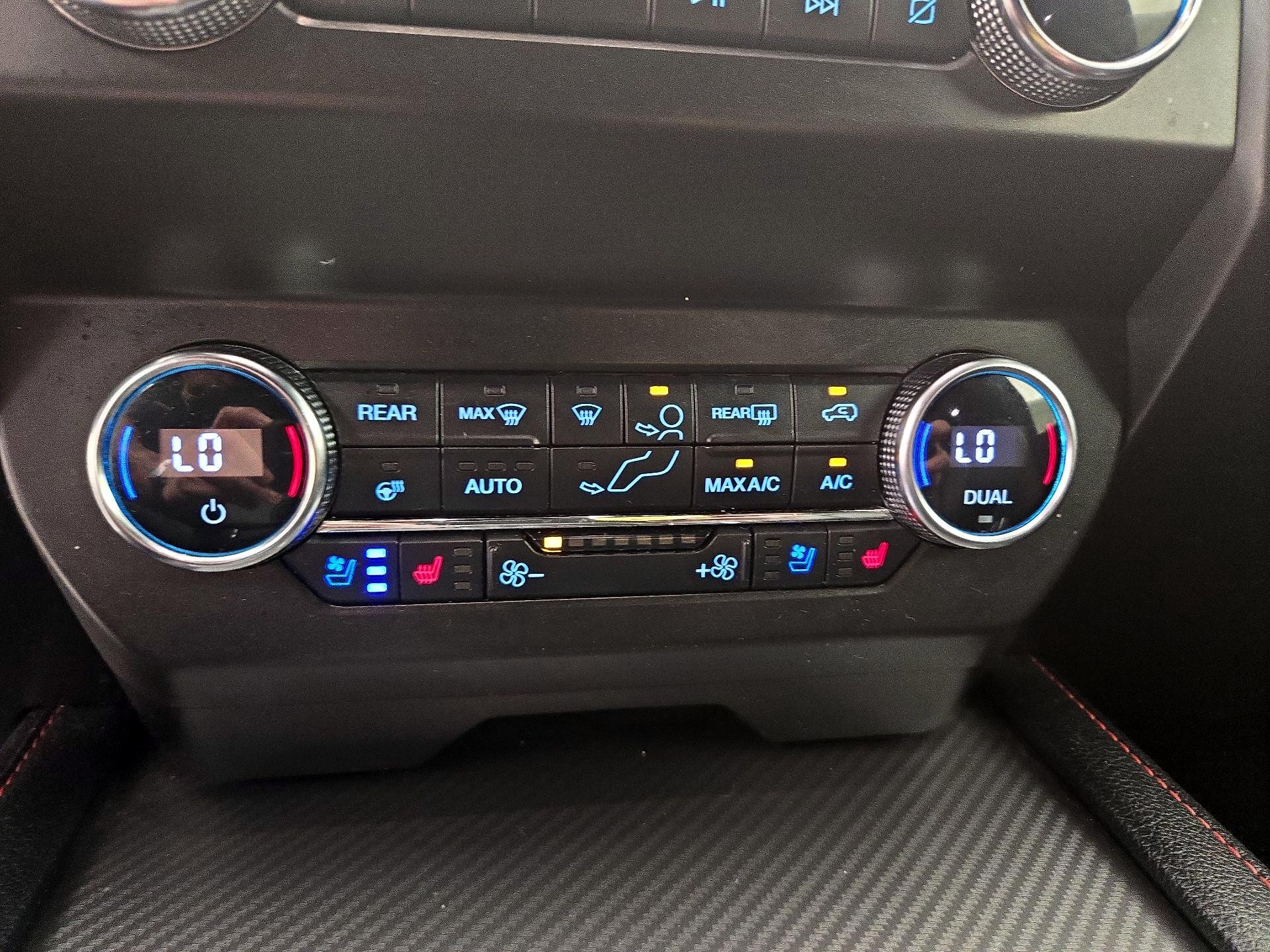 Thumbnail: 2020 Ford Expedition - 17