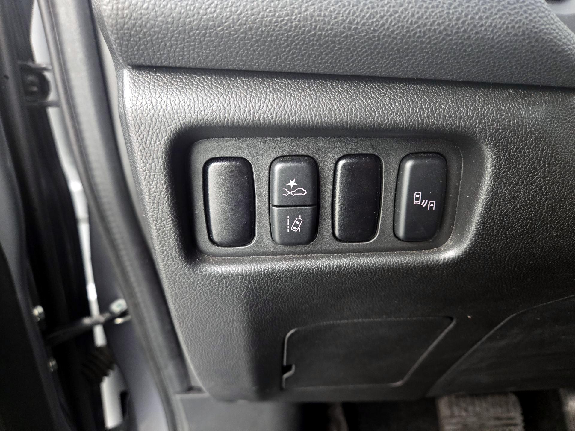 Thumbnail: 2024 Mitsubishi Outlander Sport - 13