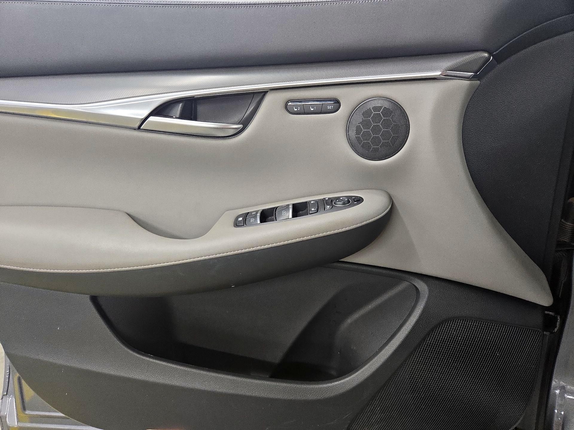 Thumbnail: 2023 INFINITI QX50 - 12