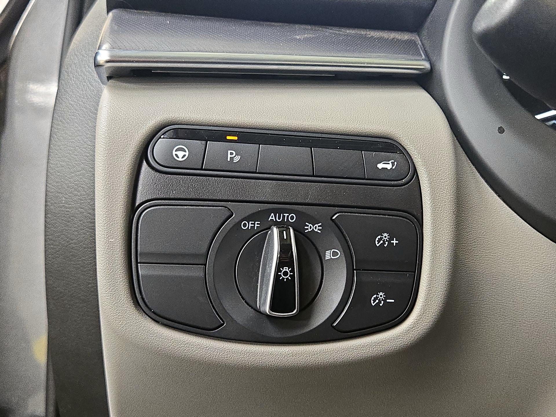 Thumbnail: 2023 INFINITI QX50 - 13