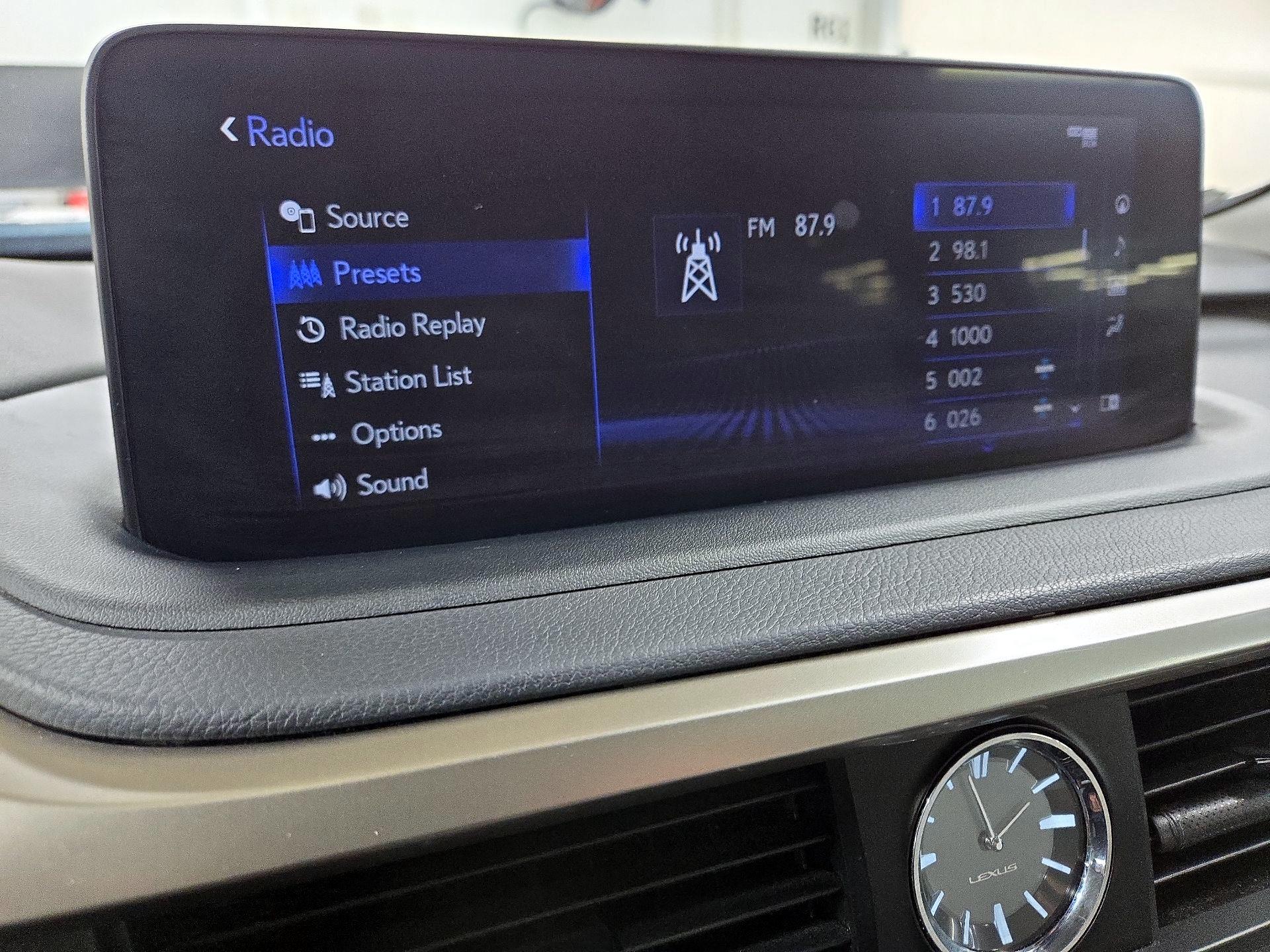 Thumbnail: 2021 Lexus RX - 15