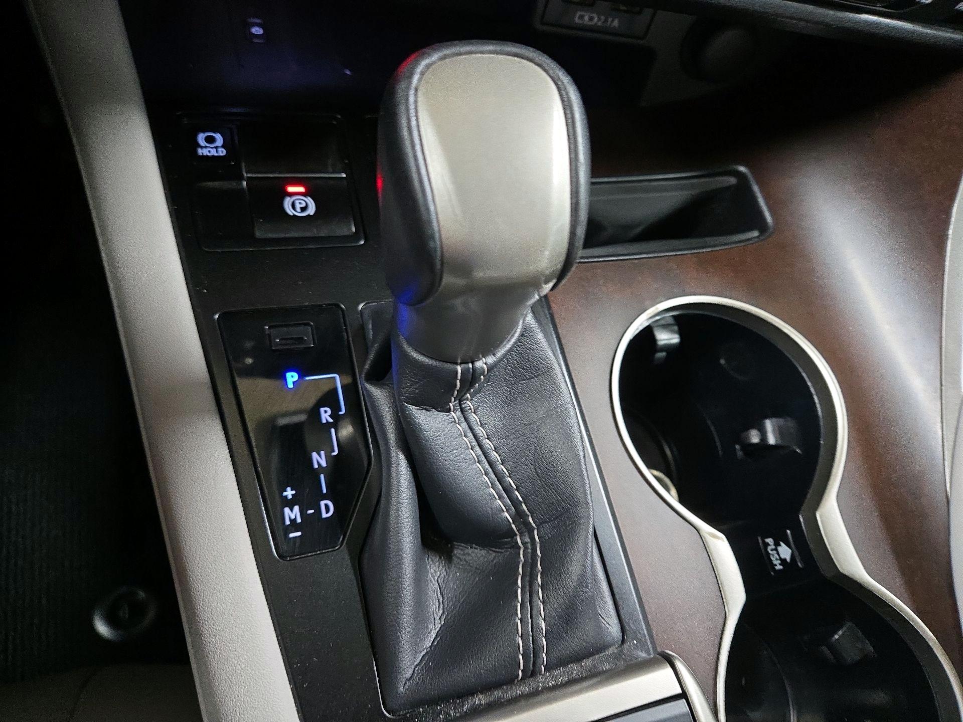 Thumbnail: 2021 Lexus RX - 17