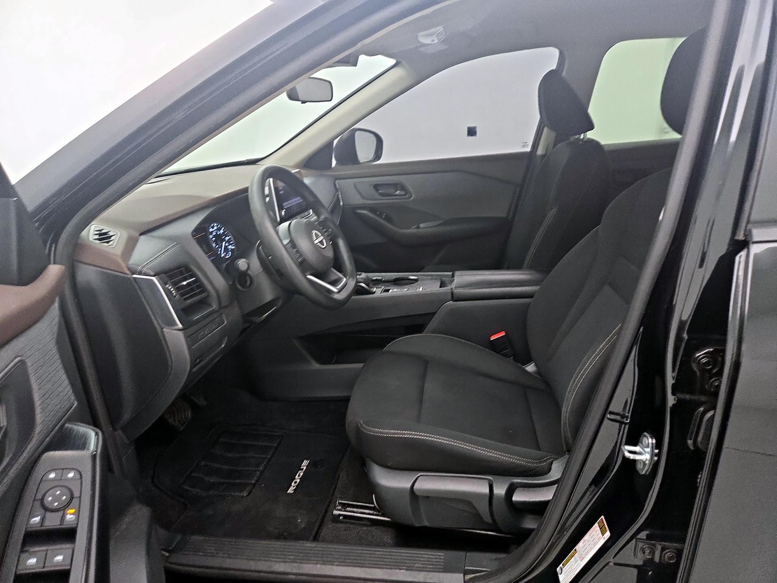 2023 Nissan Rogue S - Photo 12