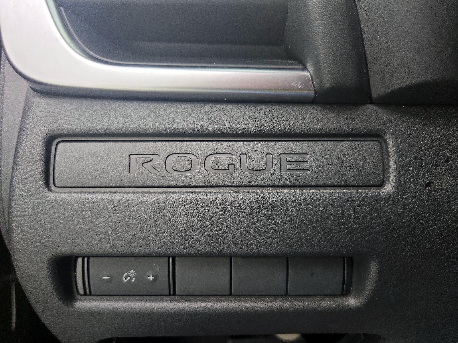 2023 Nissan Rogue S - Photo 14