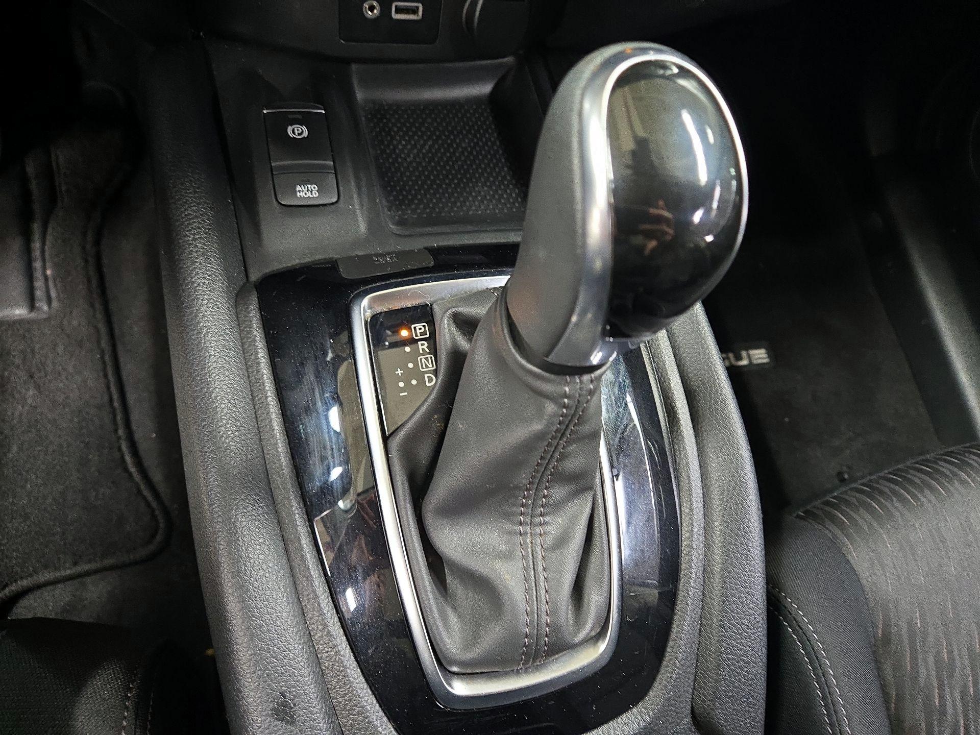 Thumbnail: 2020 Nissan Rogue - 18