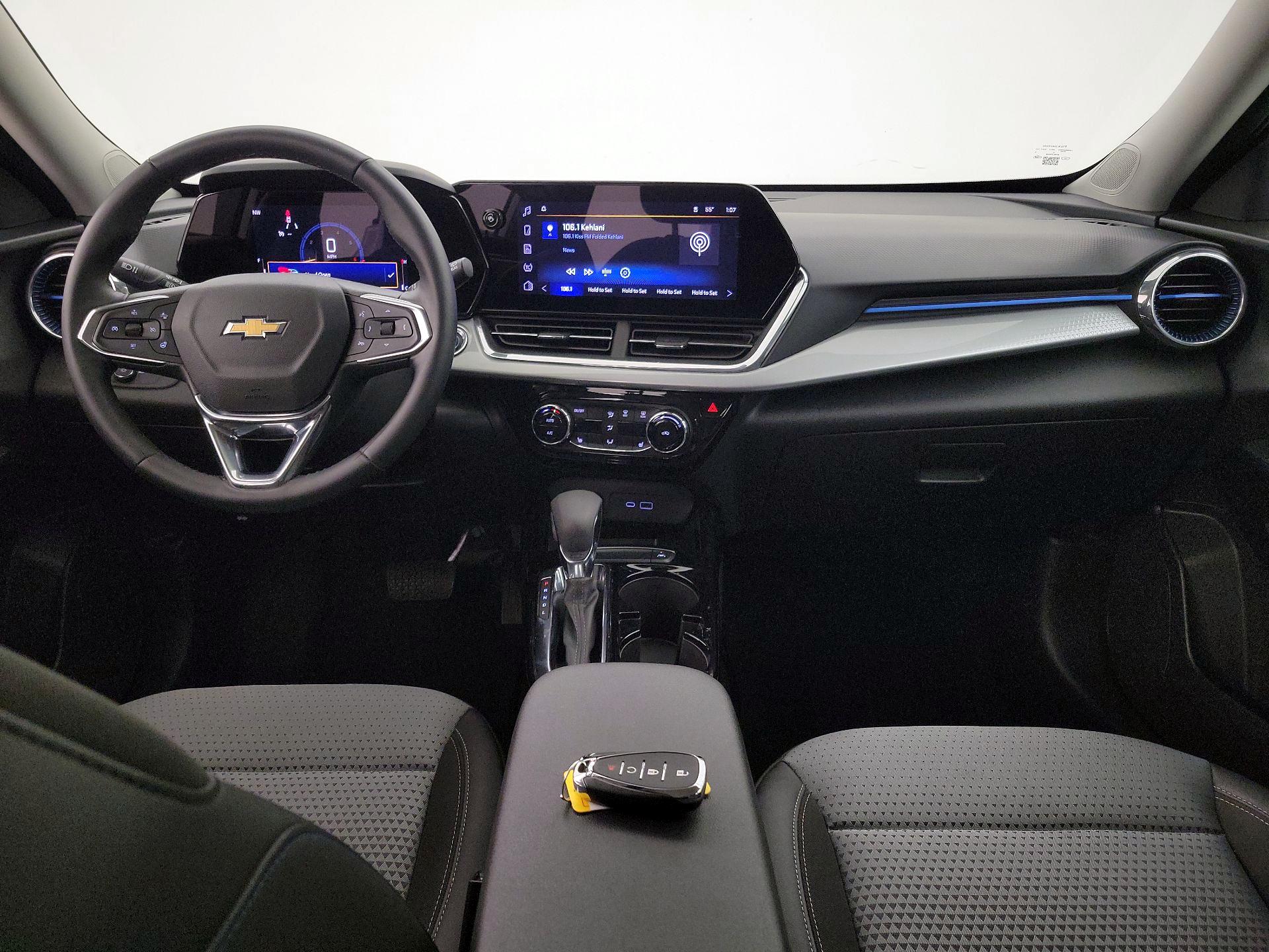 Thumbnail: 2025 Chevrolet Trax - 9