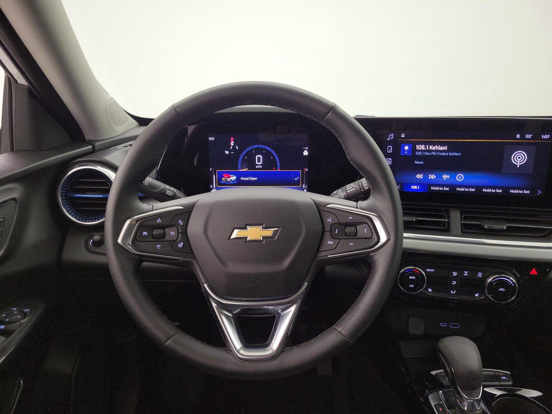 Thumbnail: 2025 Chevrolet Trax - 10