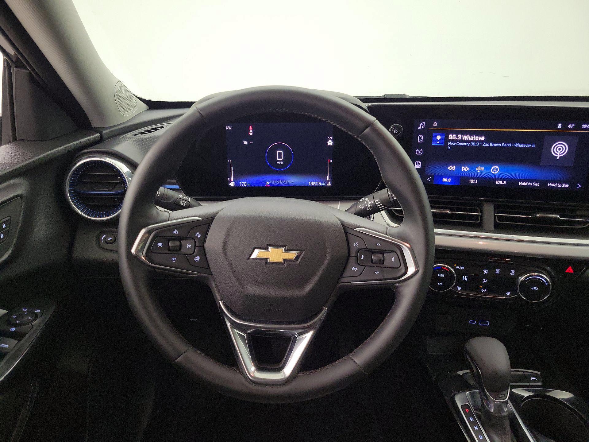 Thumbnail: 2025 Chevrolet Trax - 10