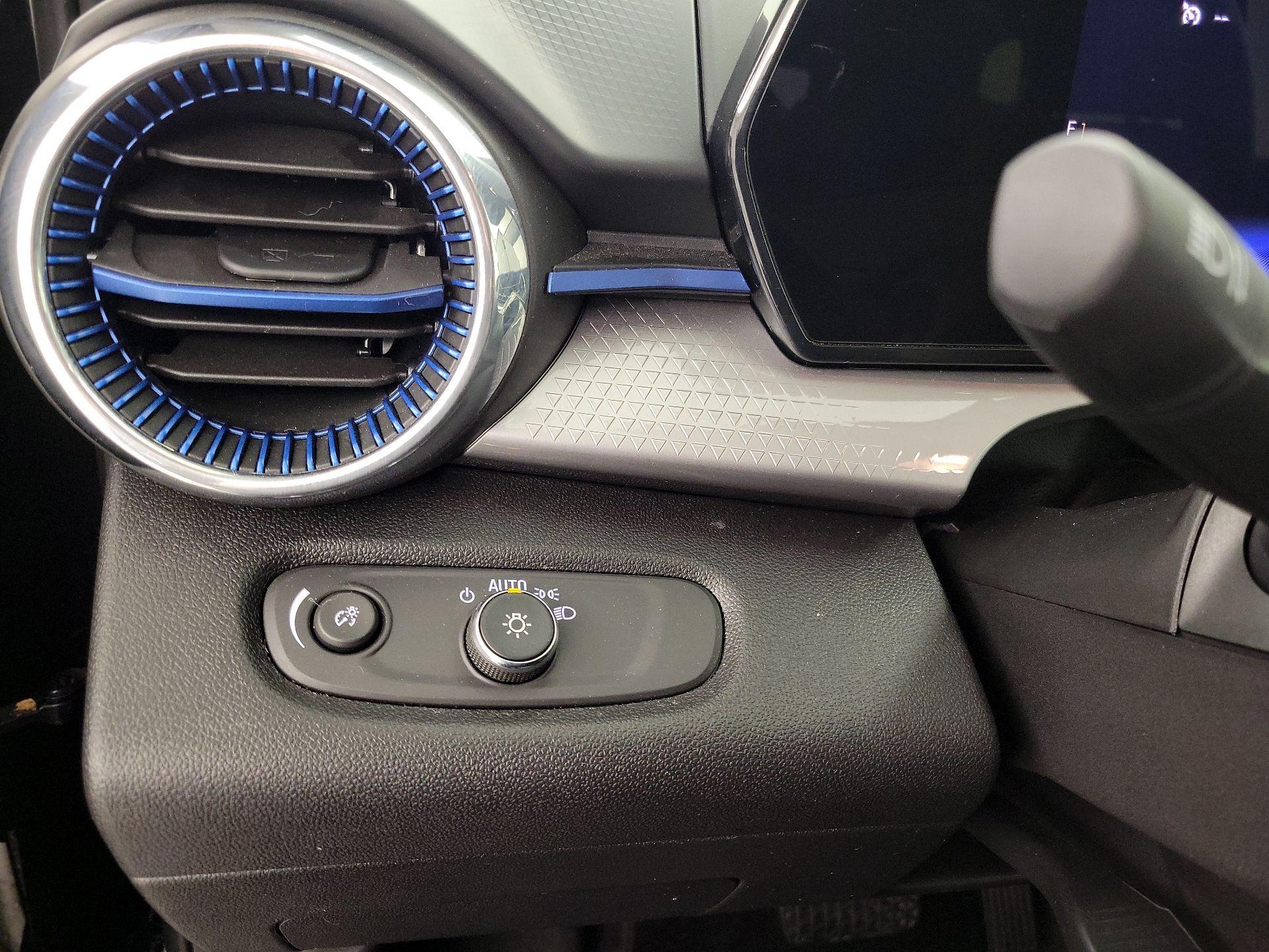 Thumbnail: 2025 Chevrolet Trax - 13