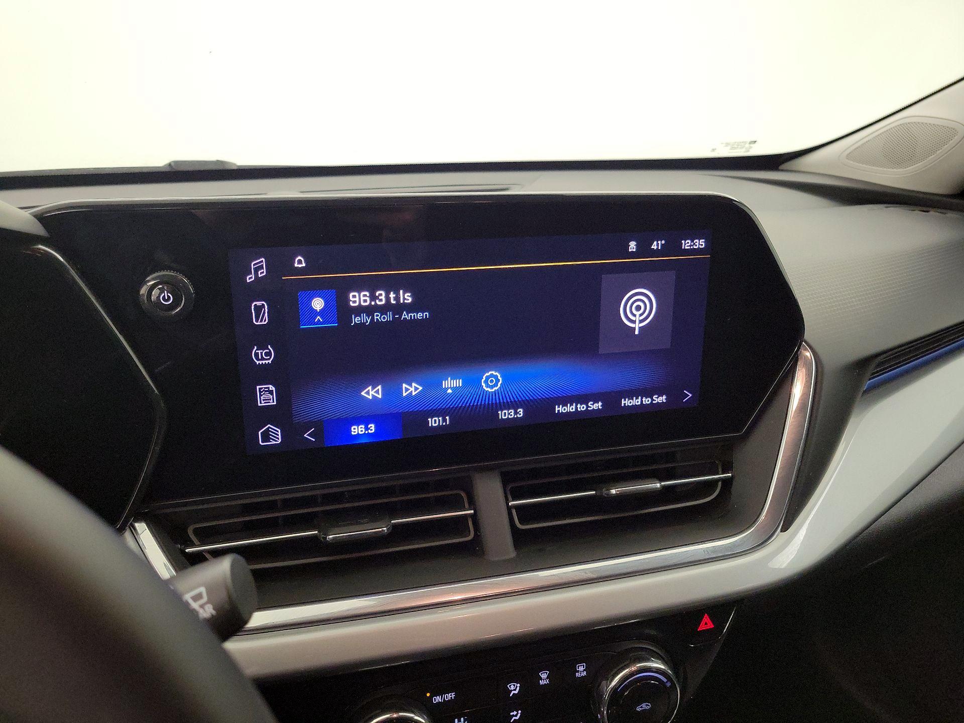 Thumbnail: 2025 Chevrolet Trax - 15