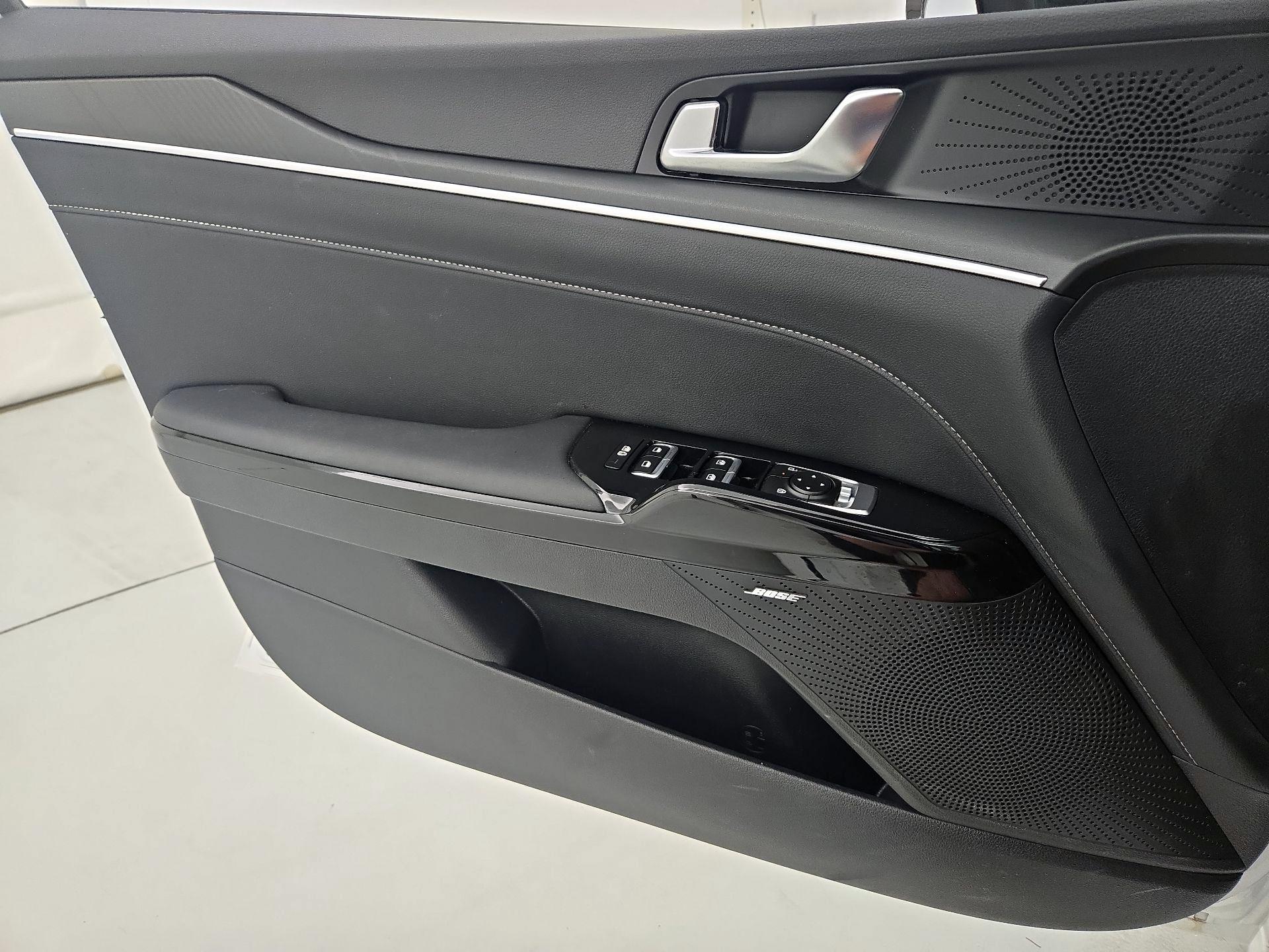 Thumbnail: 2025 Kia K5 - 12