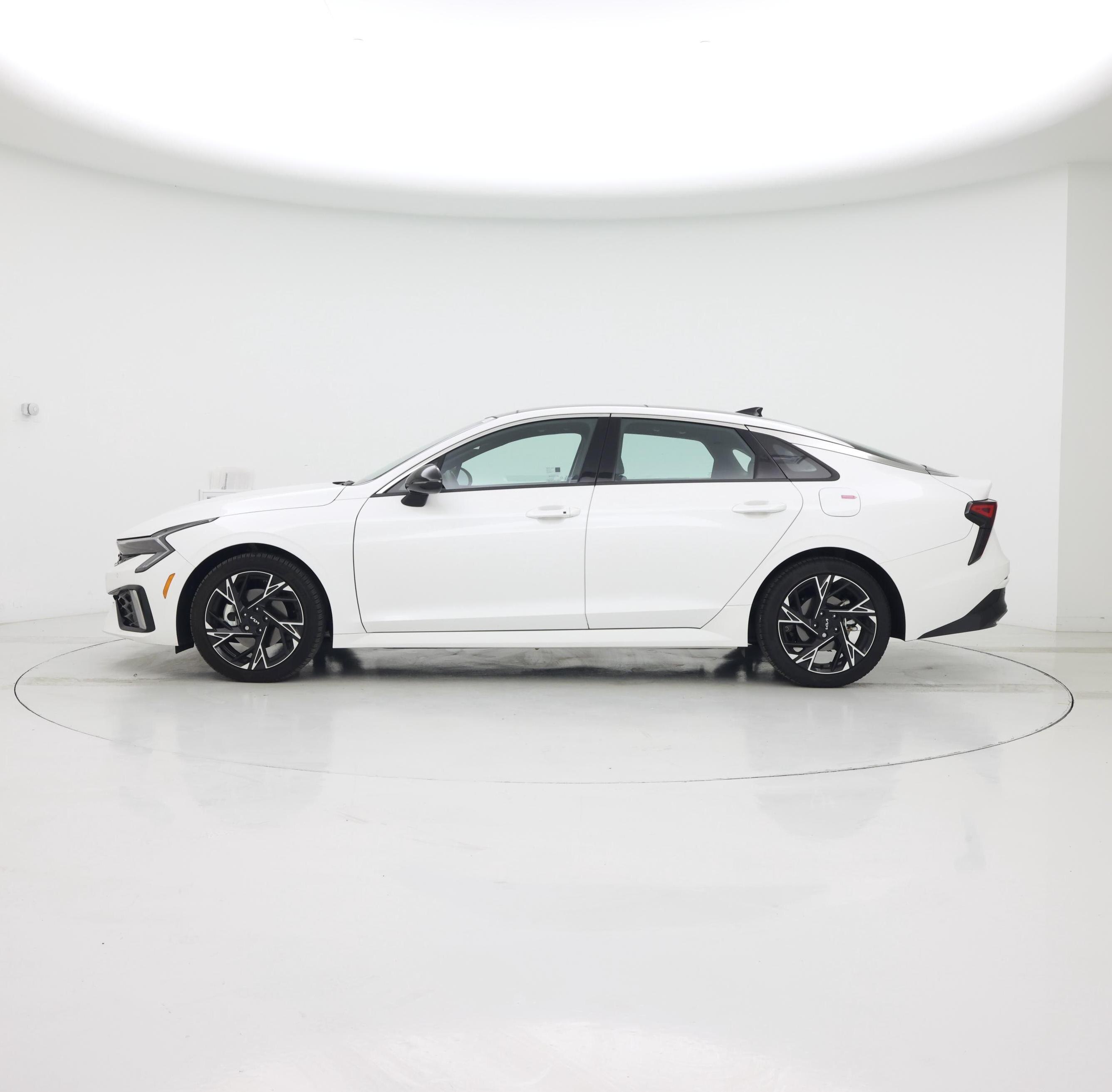 Thumbnail: 2025 Kia K5 - 3