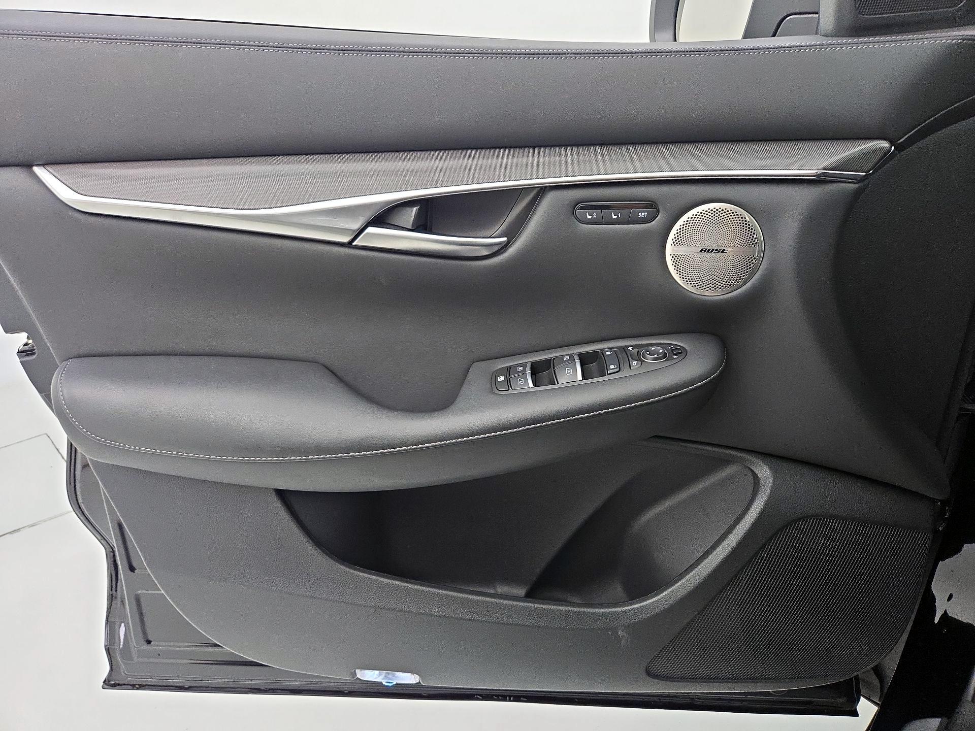 Thumbnail: 2023 INFINITI QX50 - 12