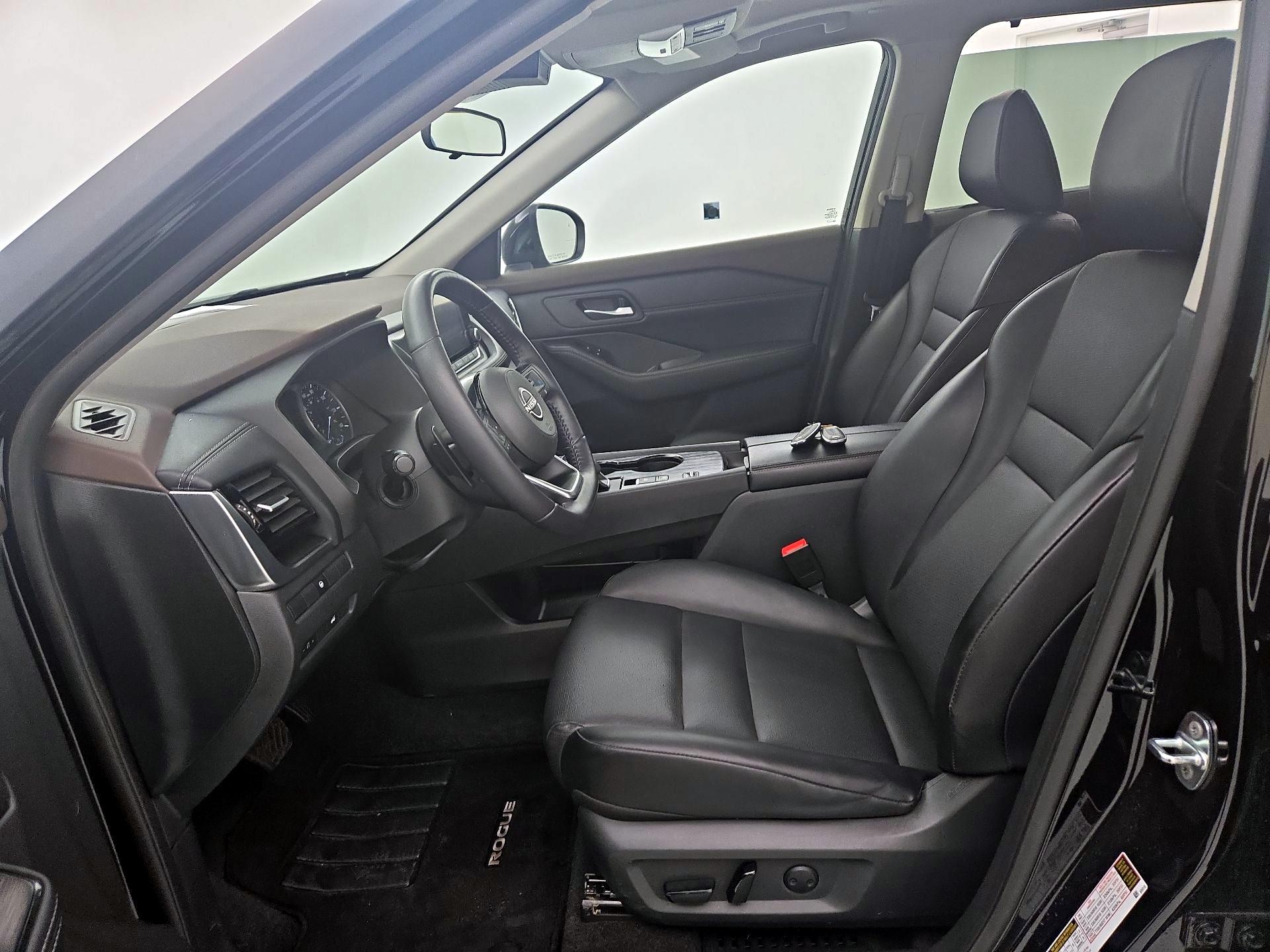 Thumbnail: 2023 Nissan Rogue - 11