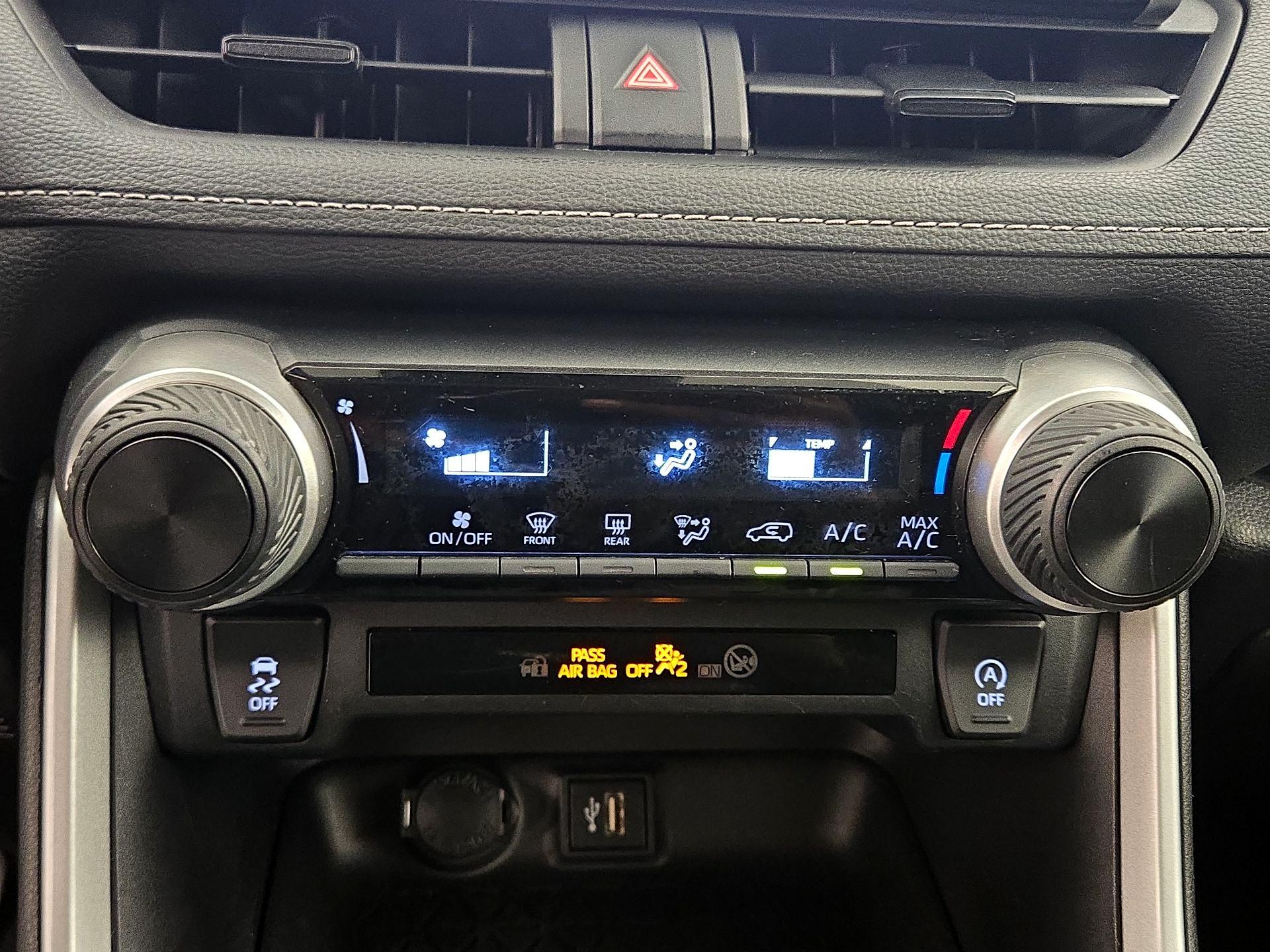 Thumbnail: 2024 Toyota RAV4 - 16