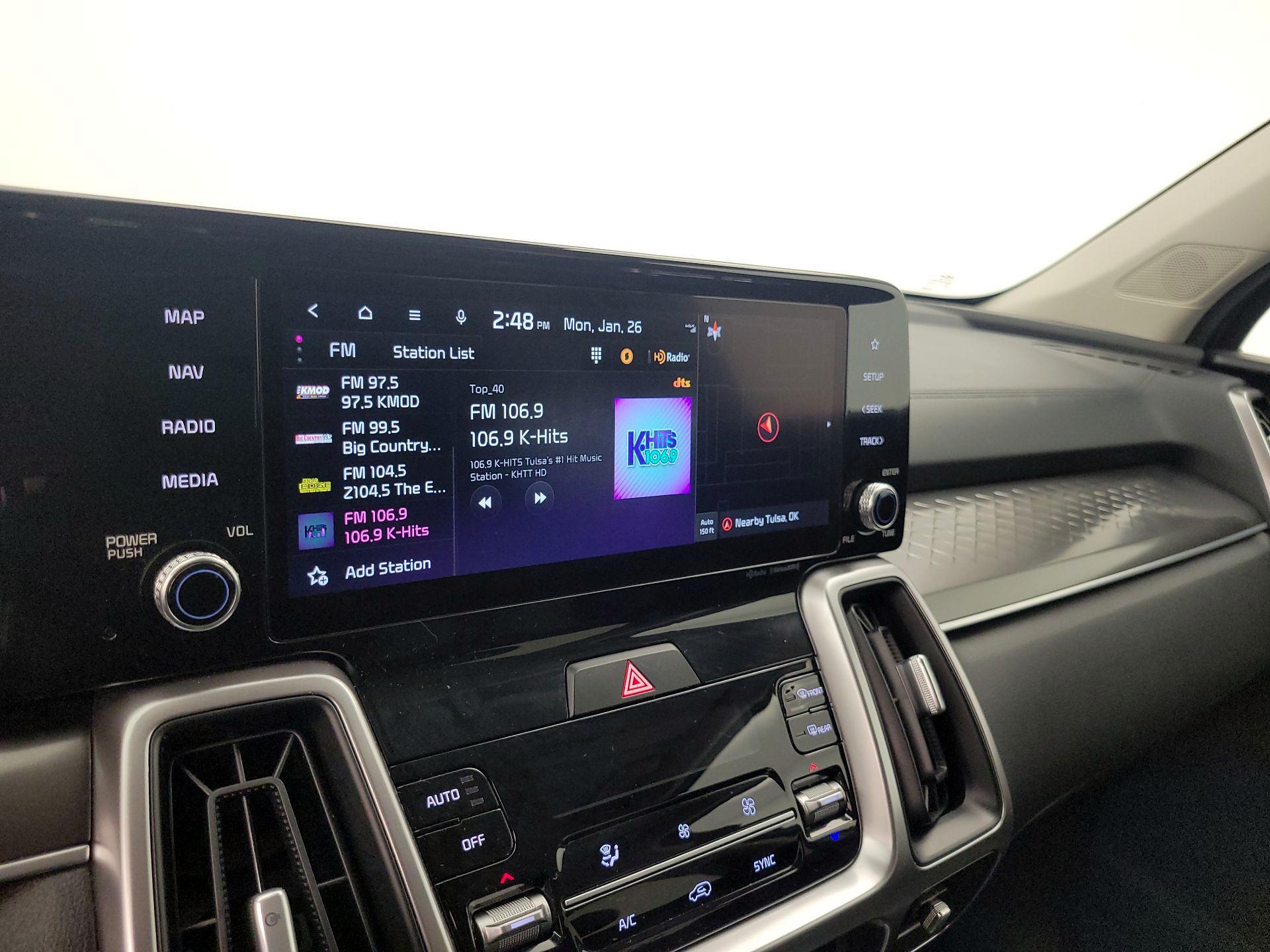 Thumbnail: 2023 Kia Sorento - 16