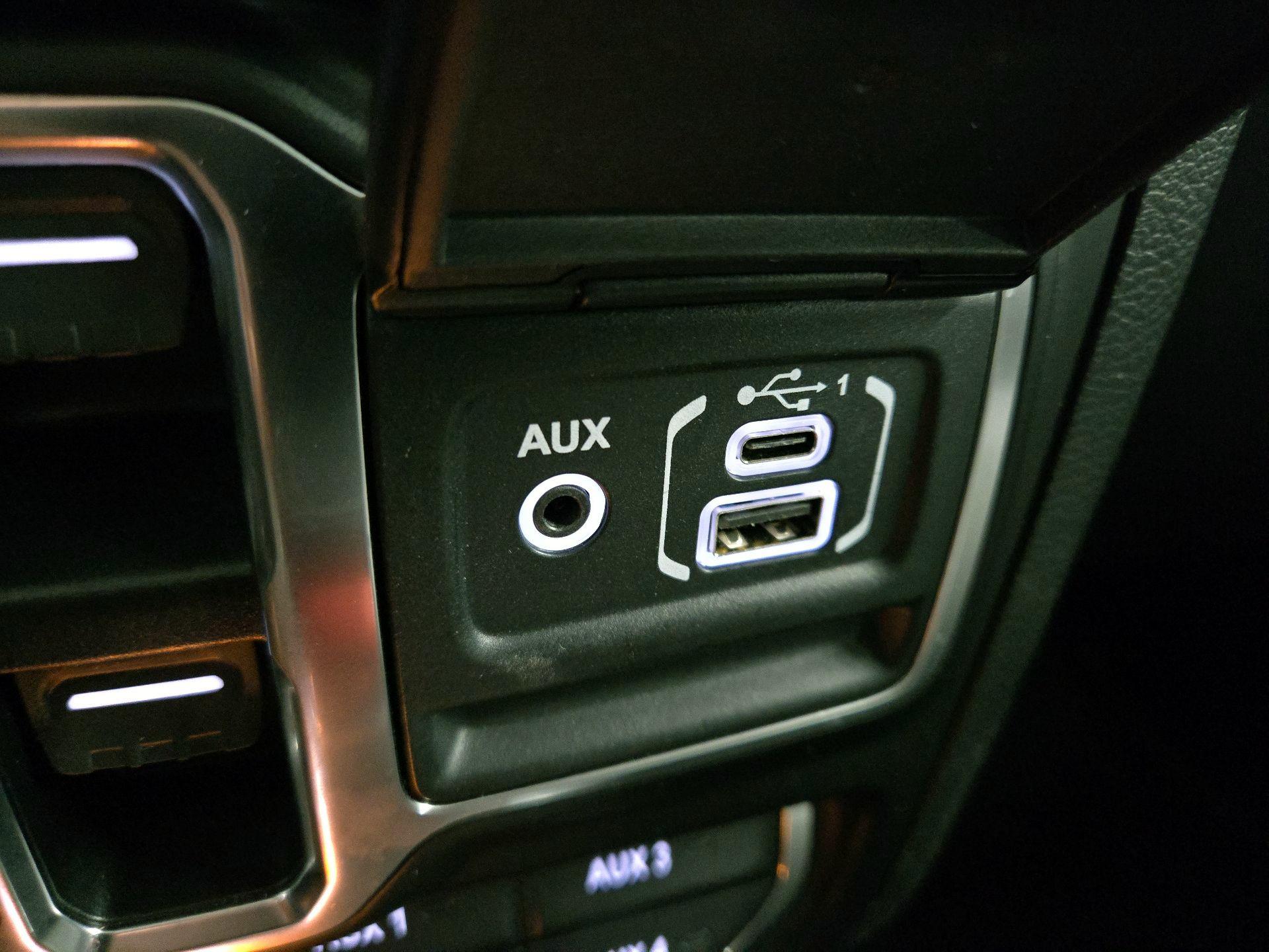 Thumbnail: 2023 Jeep Wrangler - 18