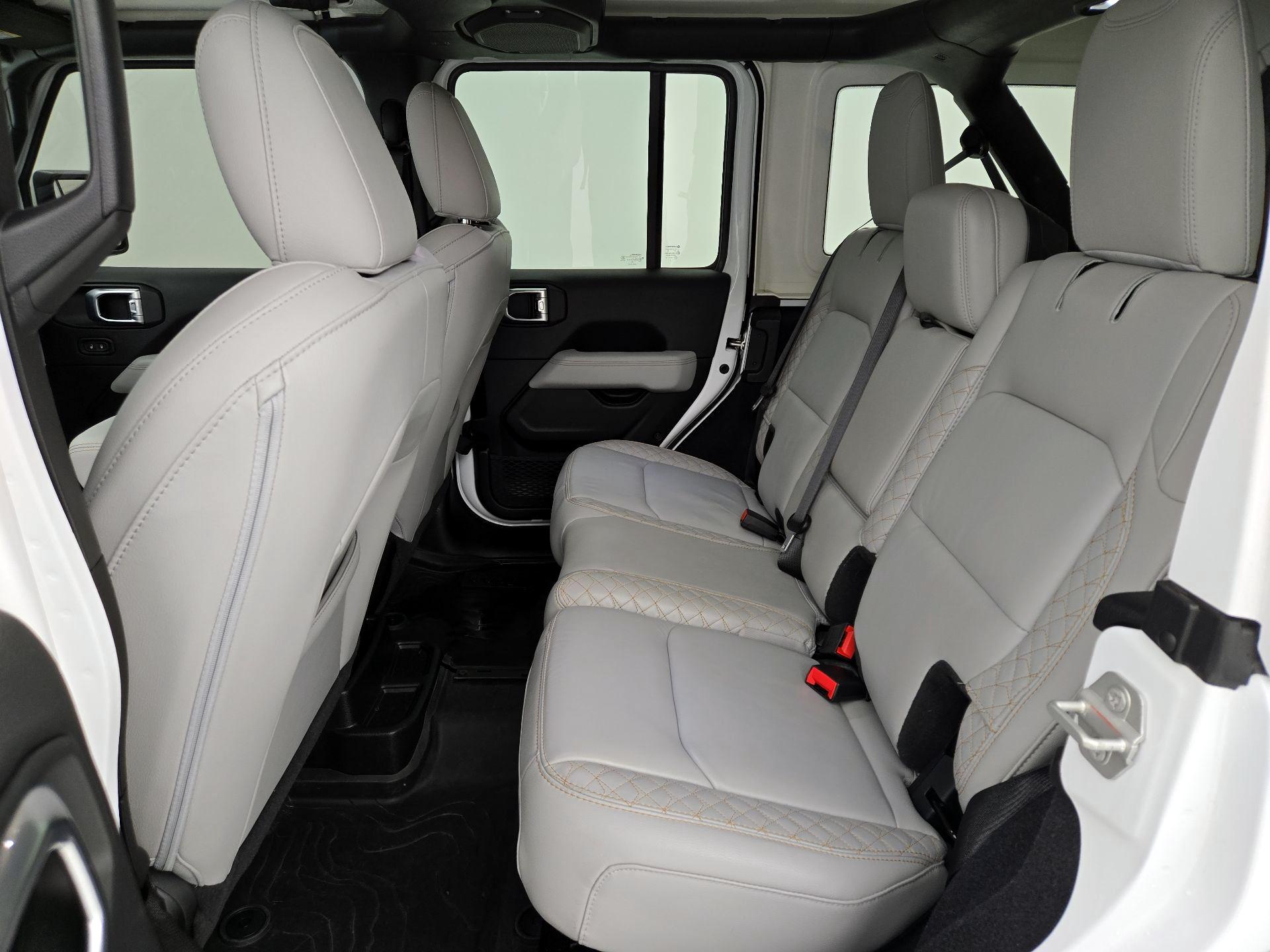 Thumbnail: 2023 Jeep Wrangler - 19