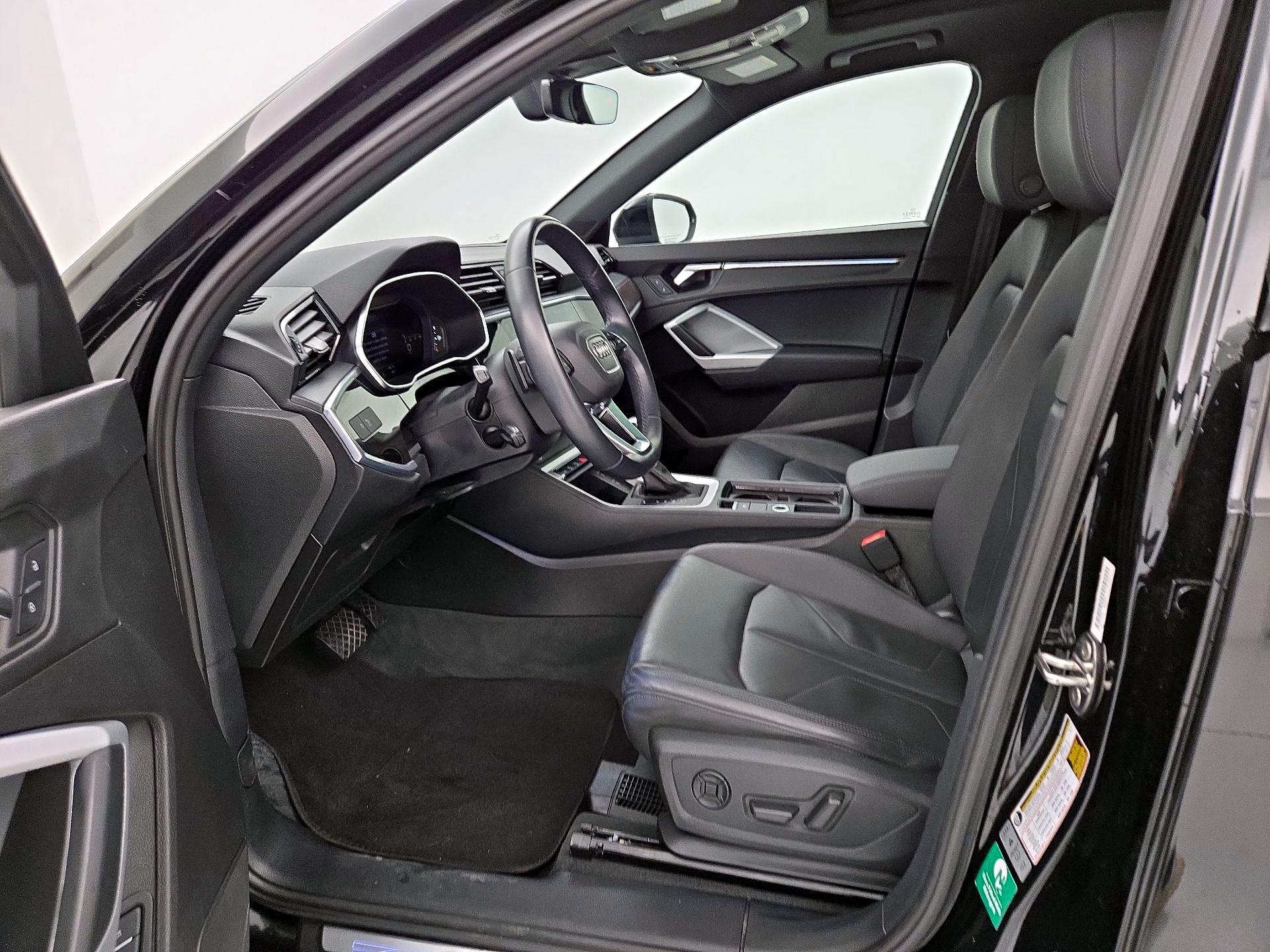 Thumbnail: 2022 Audi Q3 - 11