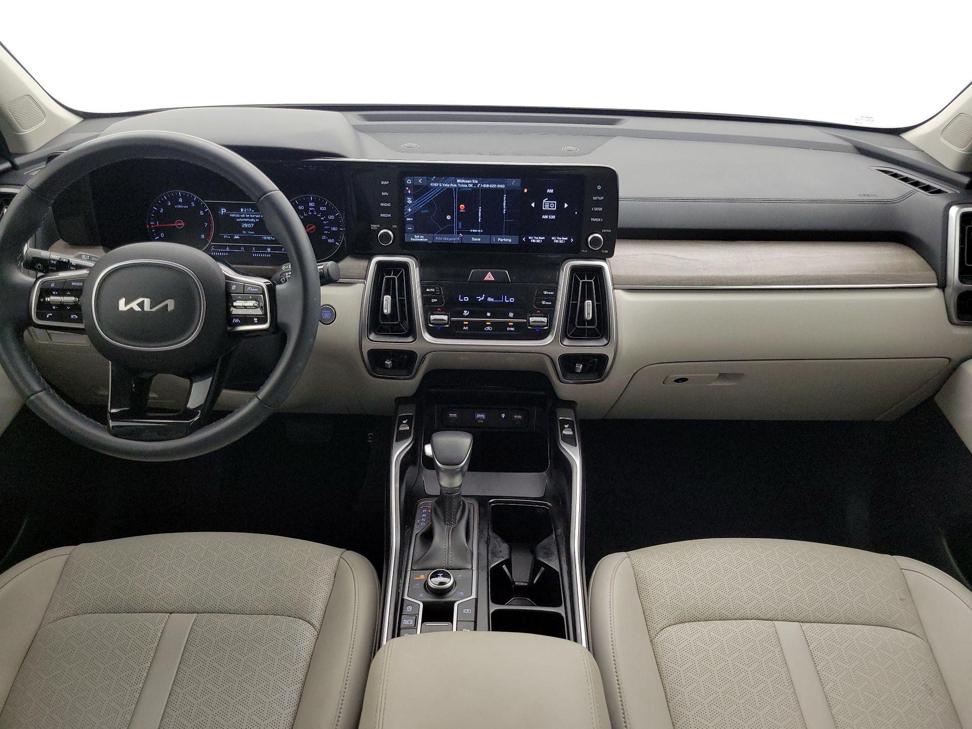 Thumbnail: 2023 Kia Sorento - 9