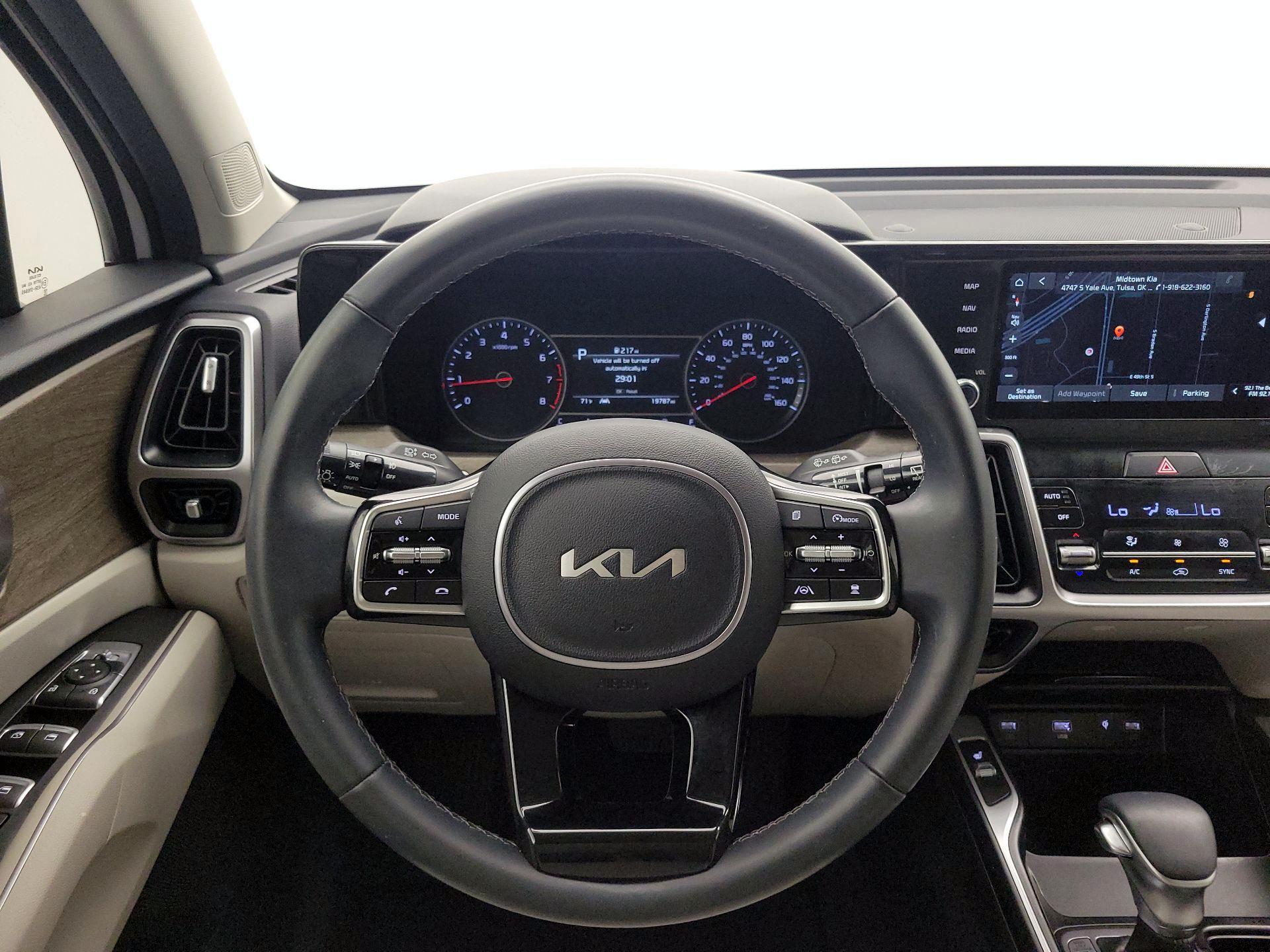 Thumbnail: 2023 Kia Sorento - 10