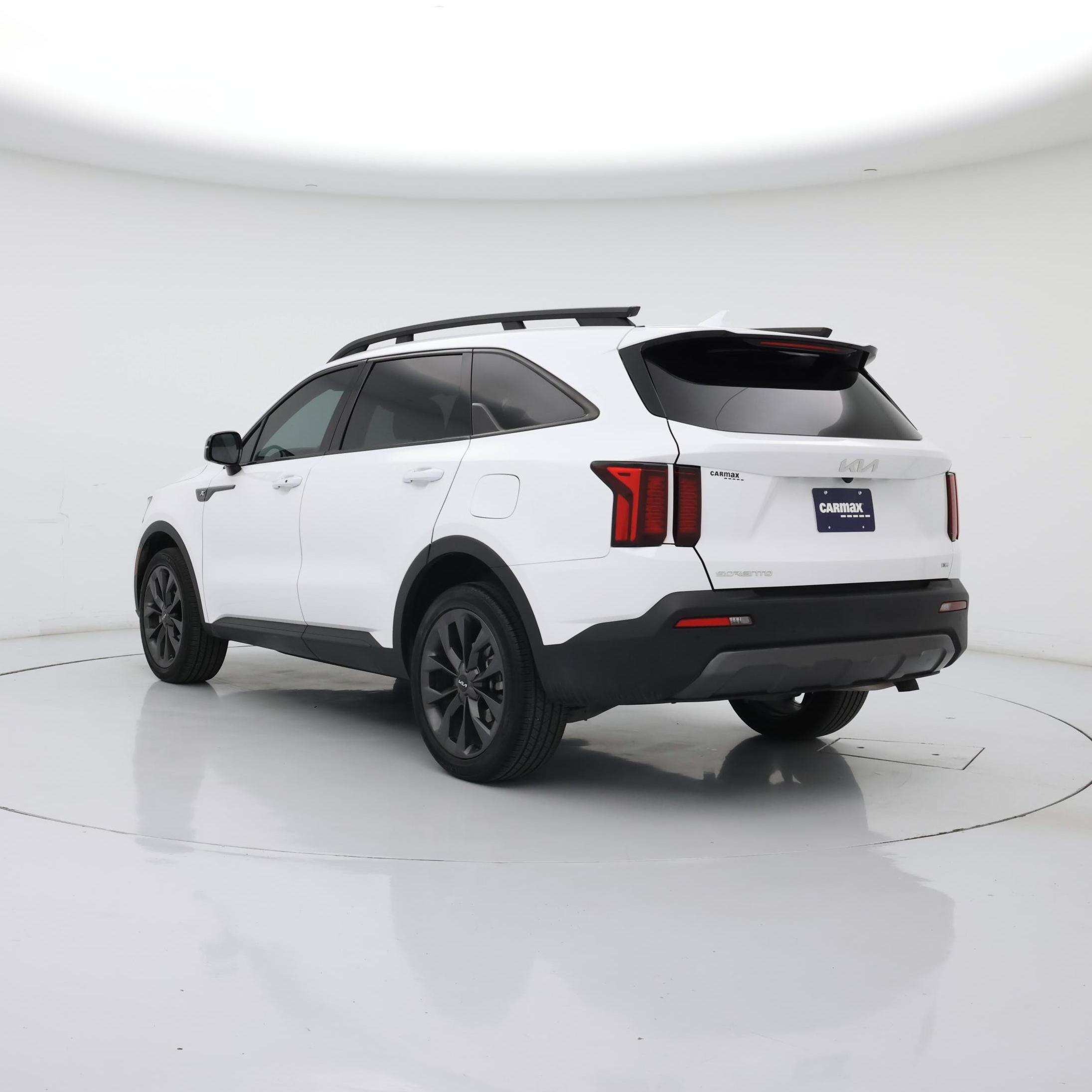 Thumbnail: 2023 Kia Sorento - 2