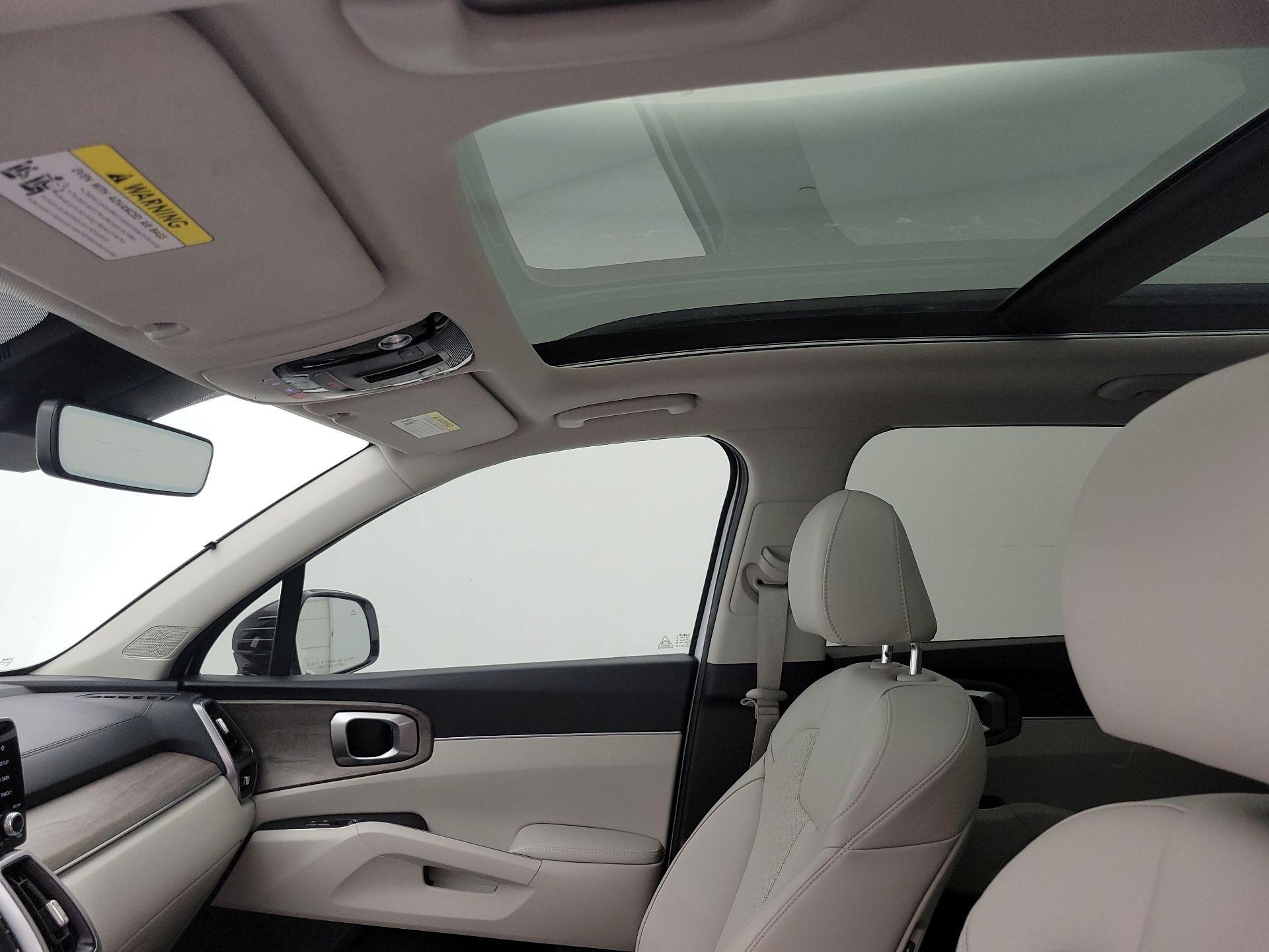 Thumbnail: 2023 Kia Sorento - 20