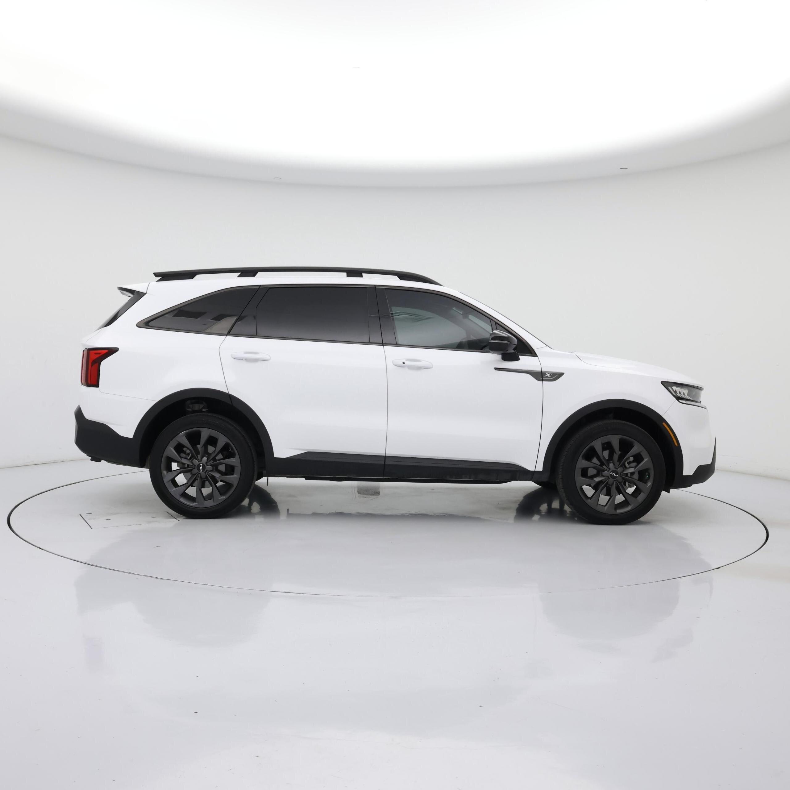 Thumbnail: 2023 Kia Sorento - 7