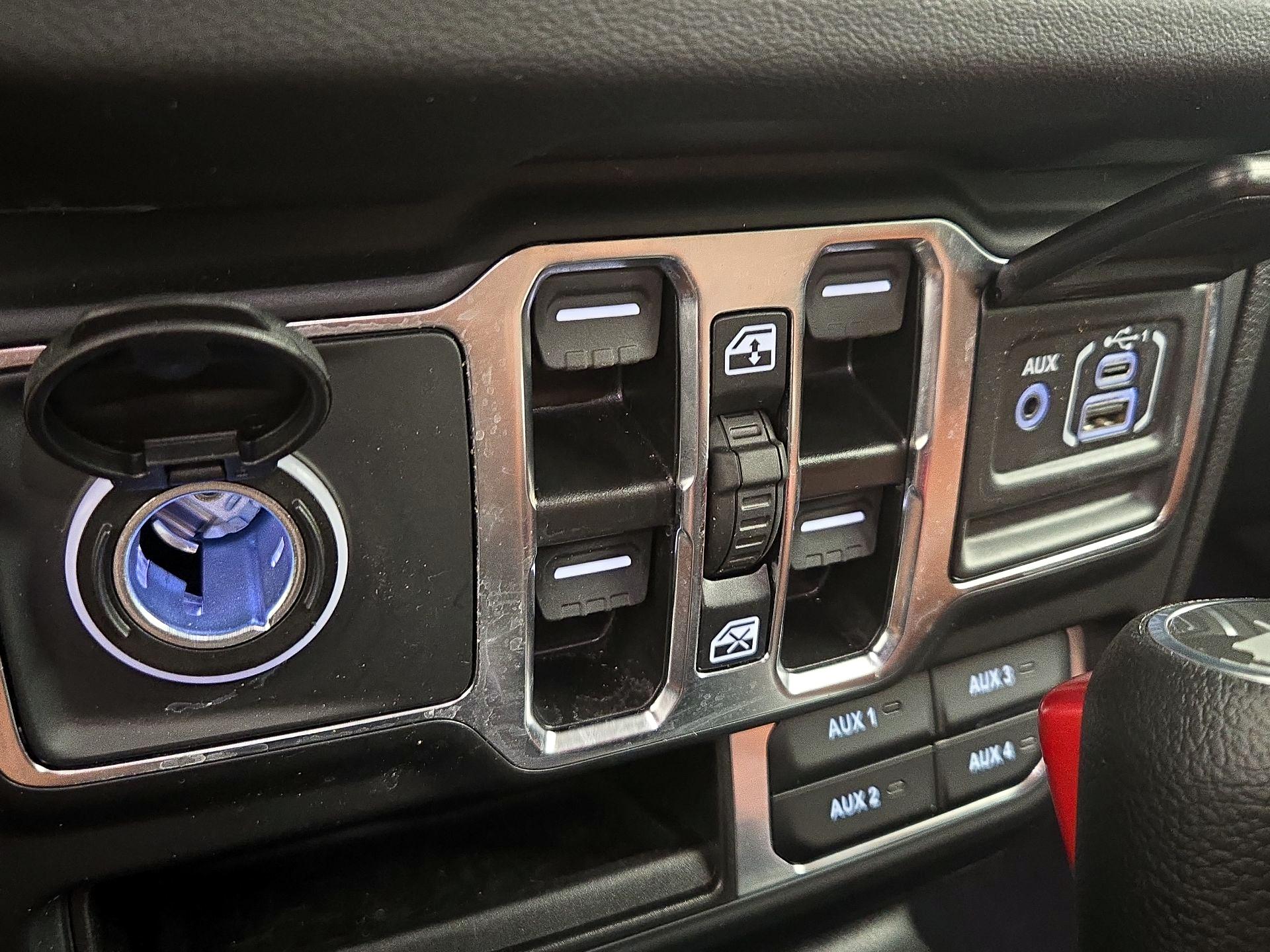 Thumbnail: 2024 Jeep Wrangler - 18