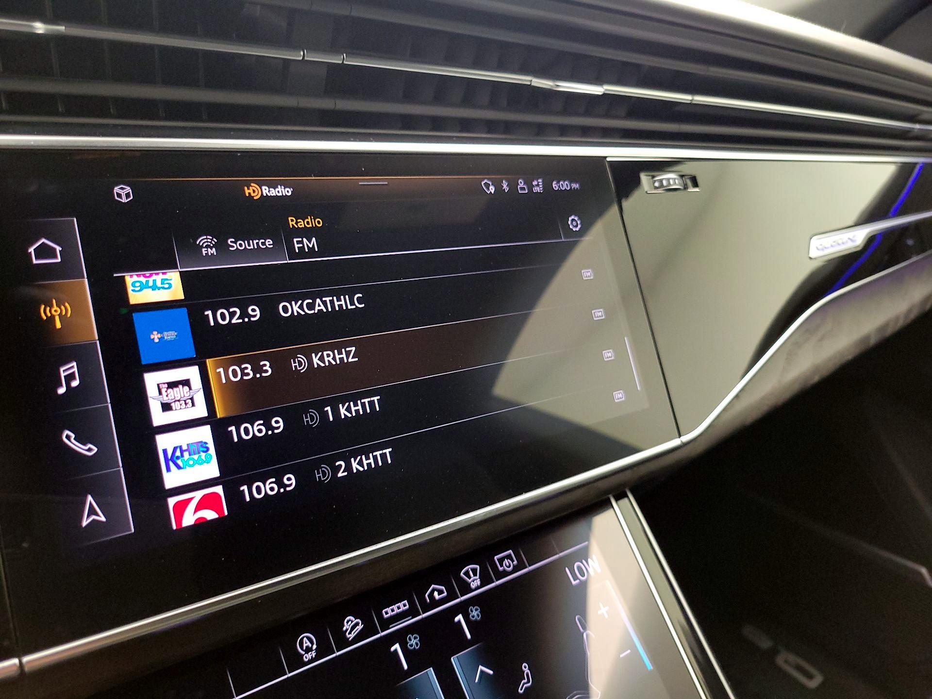 Thumbnail: 2021 Audi Q8 - 16