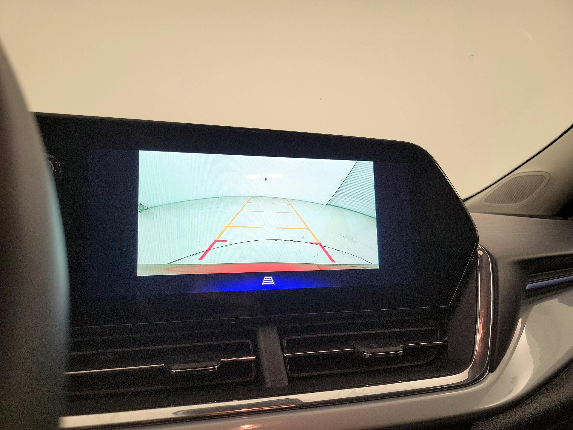 Thumbnail: 2025 Chevrolet Trax - 14