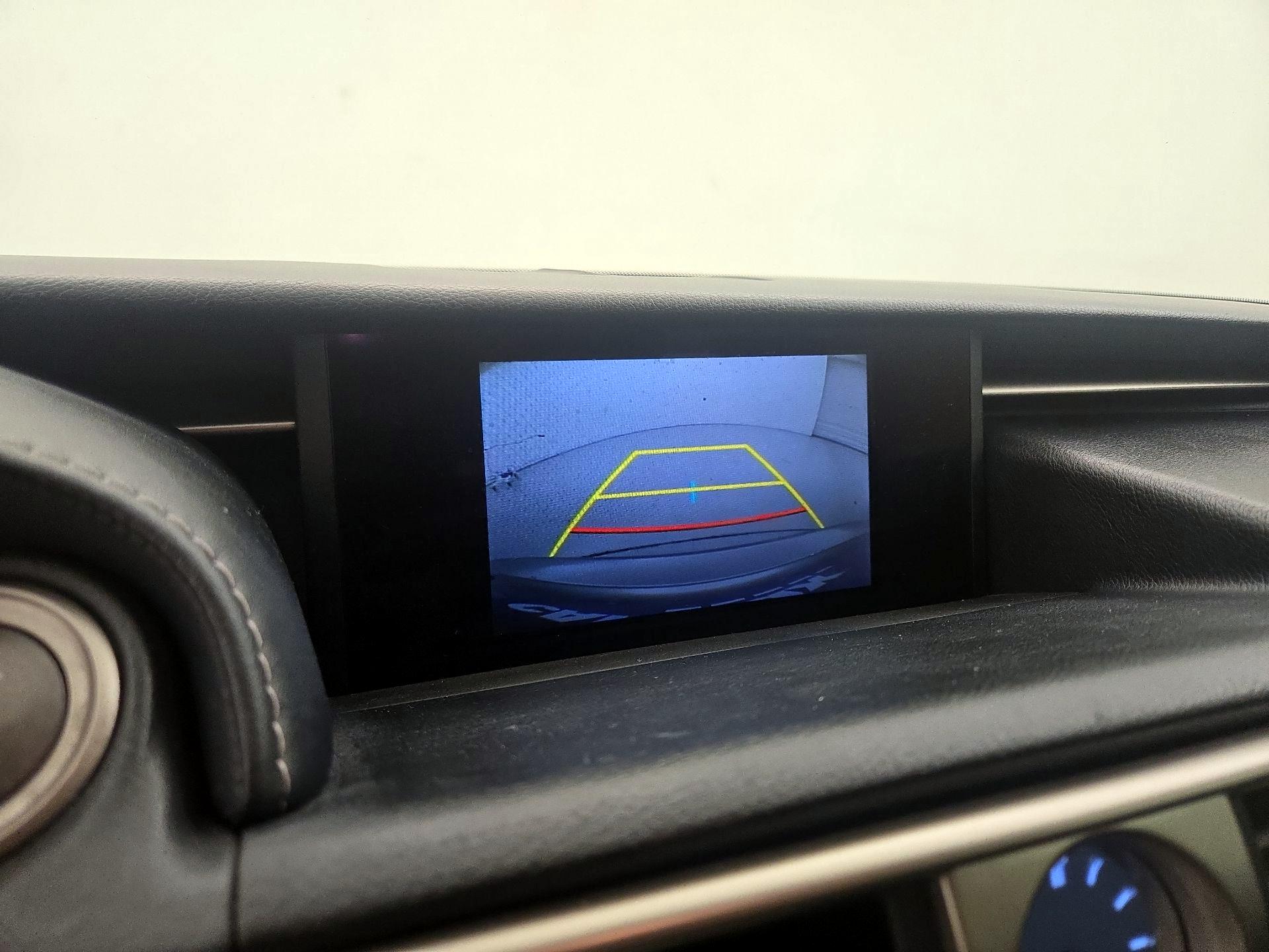 Thumbnail: 2016 Lexus IS - 15