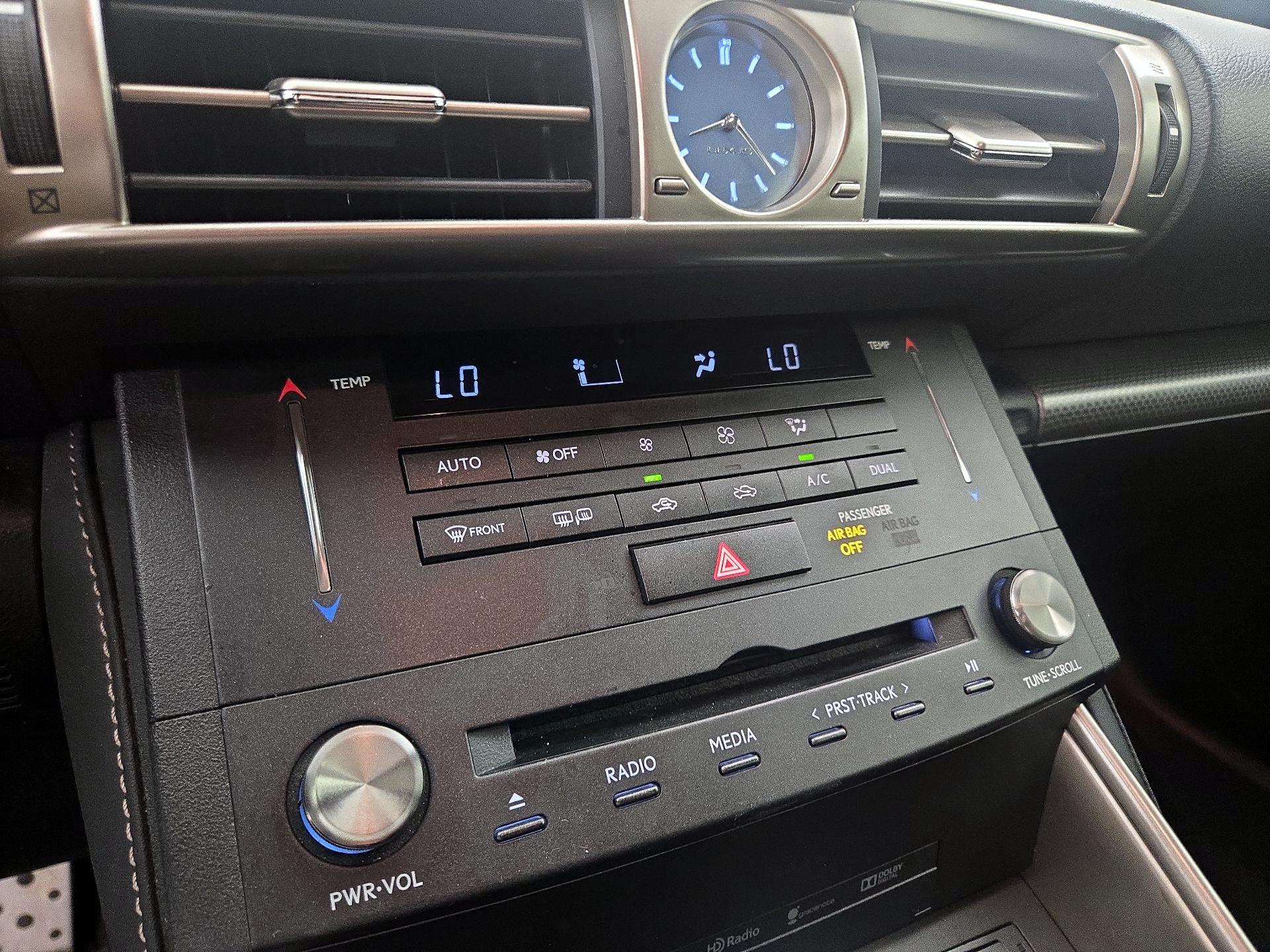 Thumbnail: 2016 Lexus IS - 17