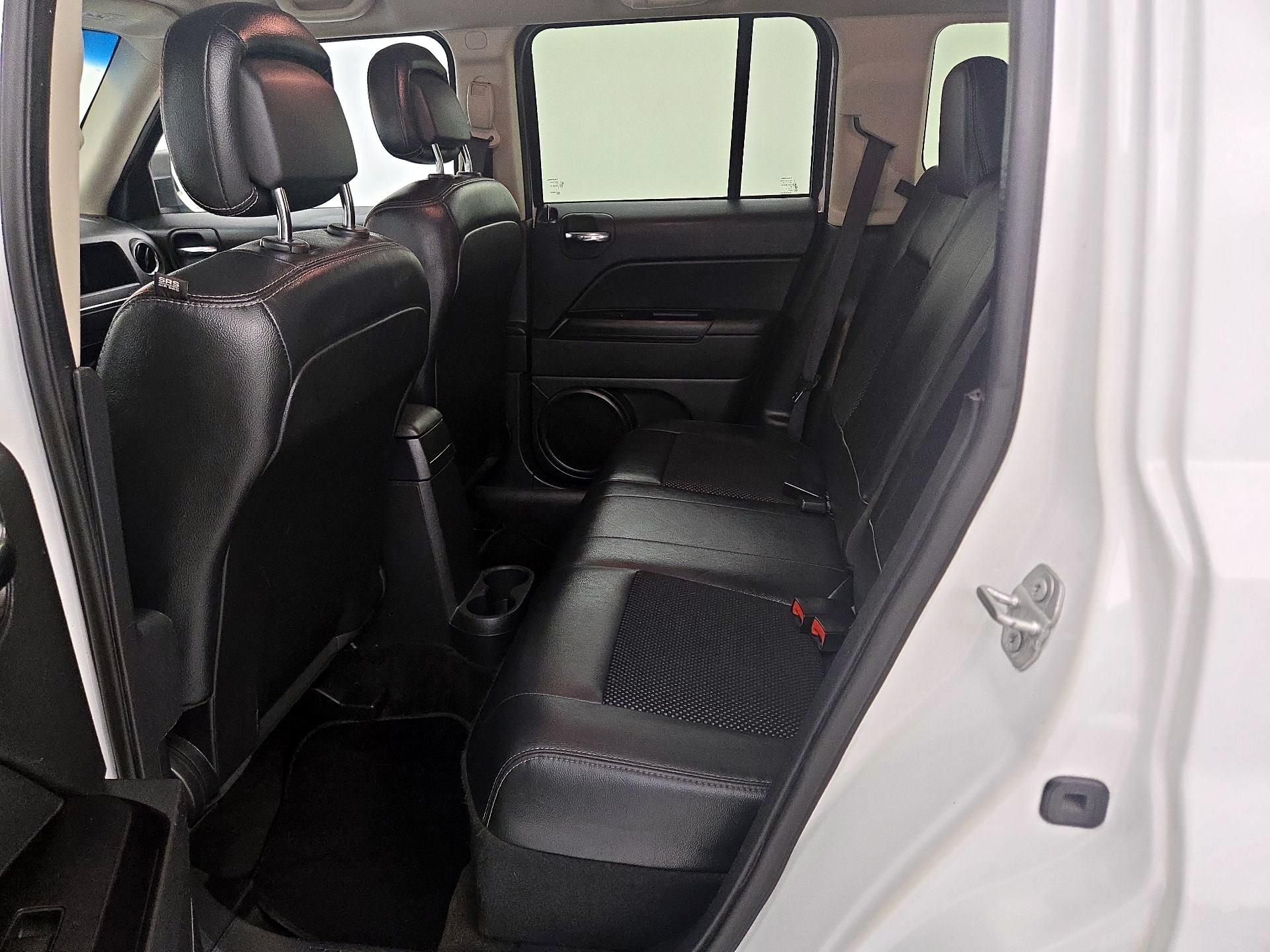 Thumbnail: 2016 Jeep Patriot - 17