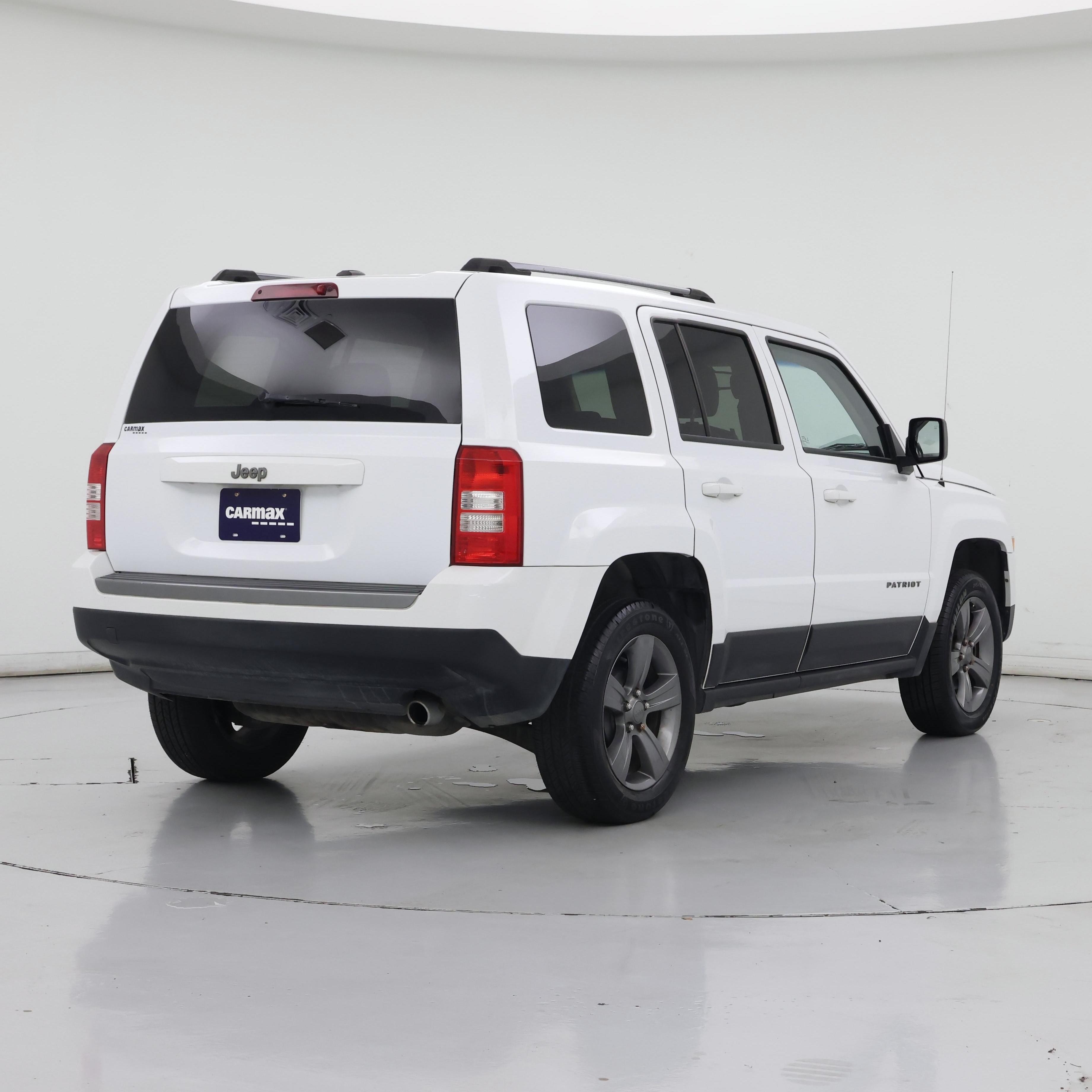 Thumbnail: 2016 Jeep Patriot - 8