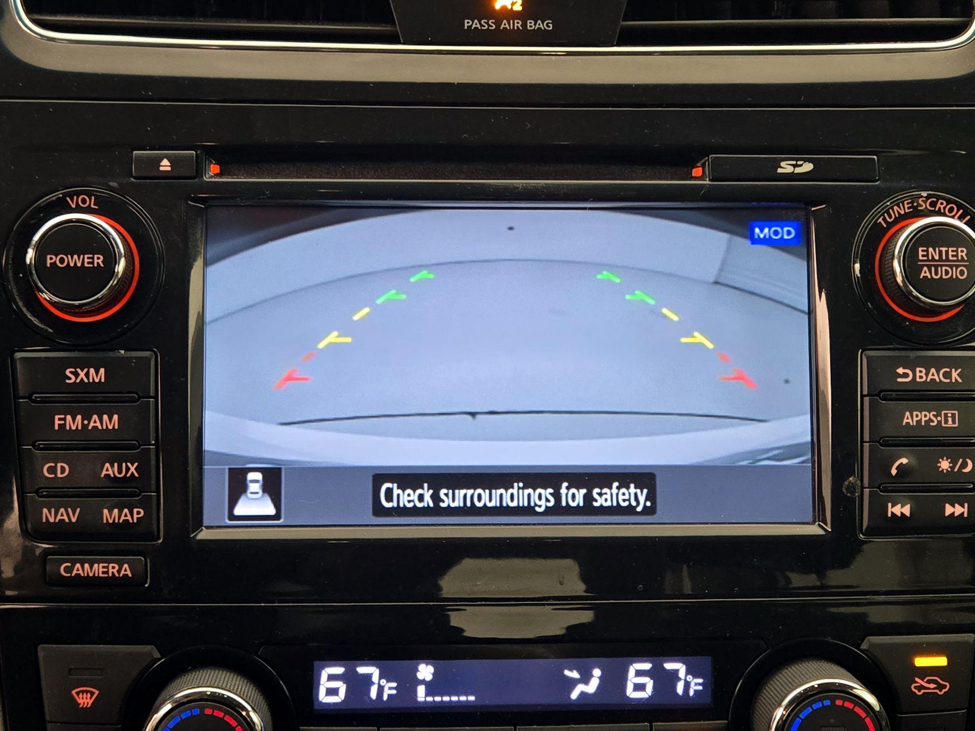 Thumbnail: 2015 Nissan Altima - 15