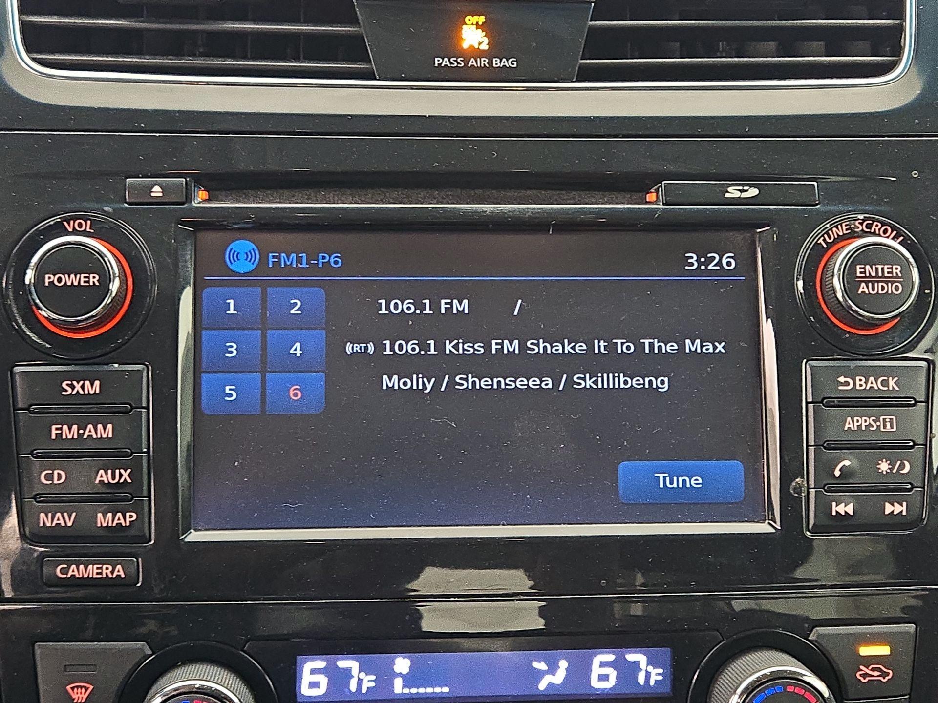 Thumbnail: 2015 Nissan Altima - 16