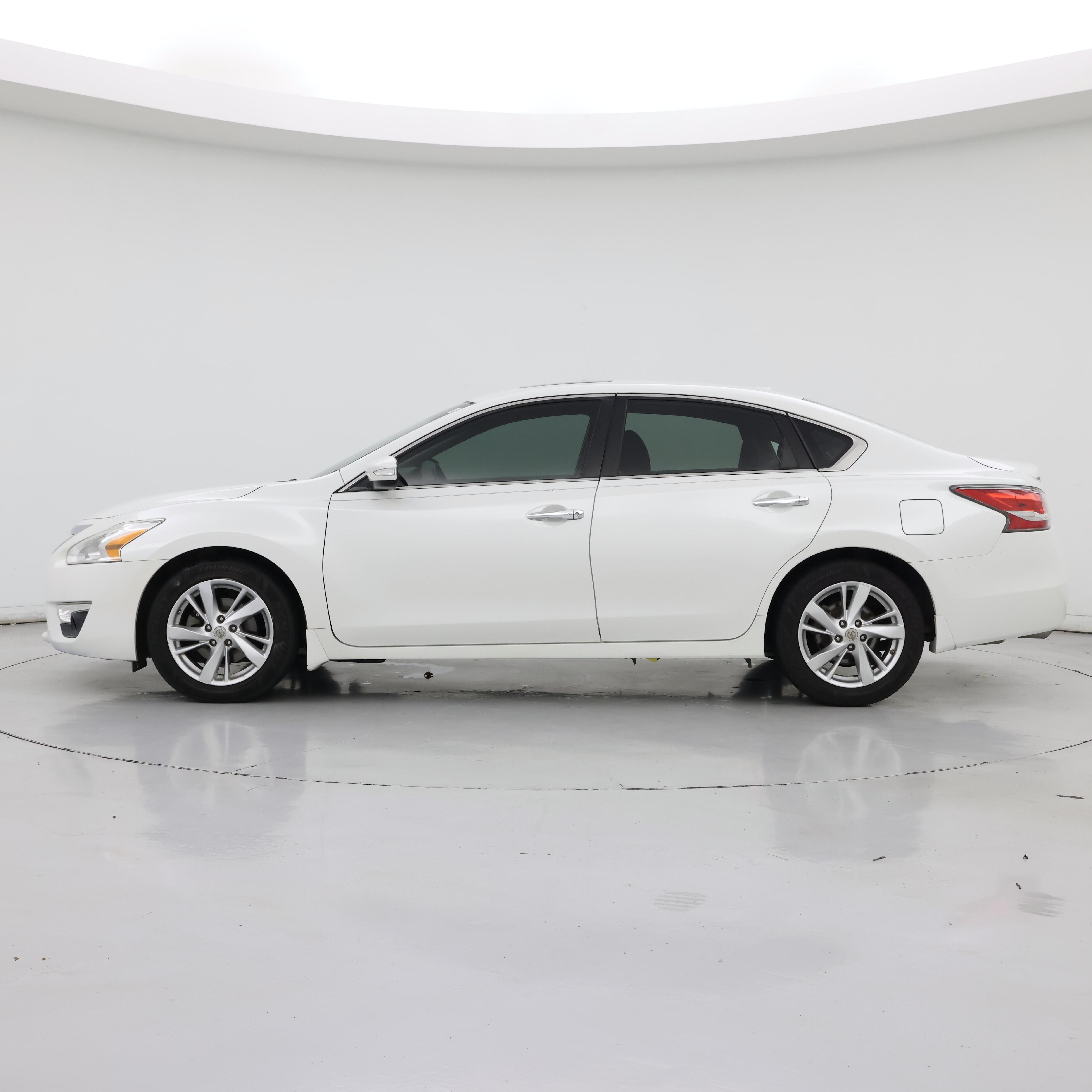 Thumbnail: 2015 Nissan Altima - 3