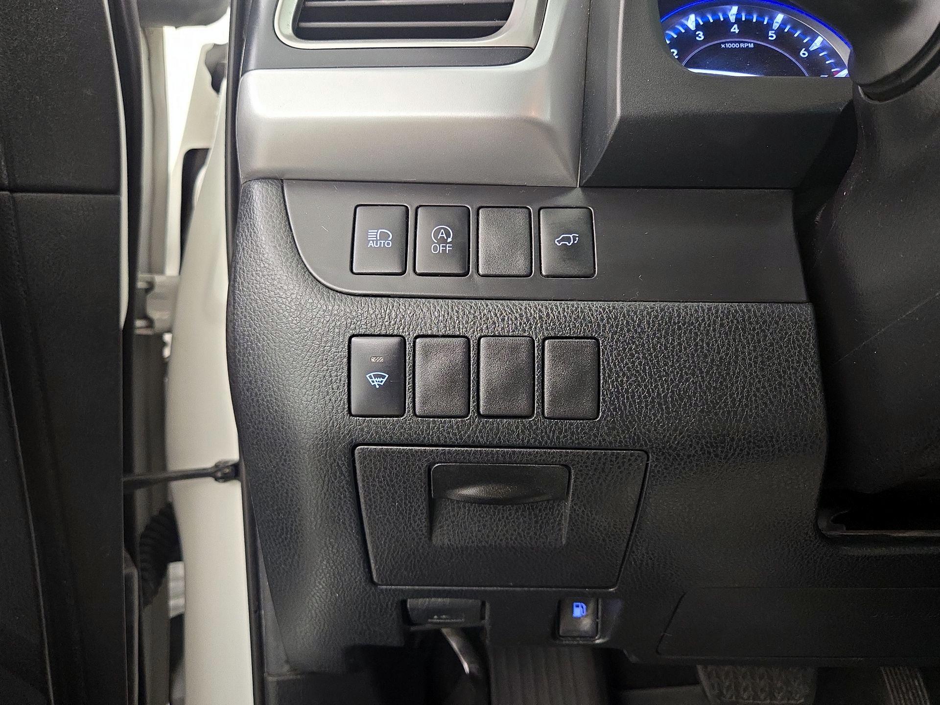 Thumbnail: 2019 Toyota Highlander - 13