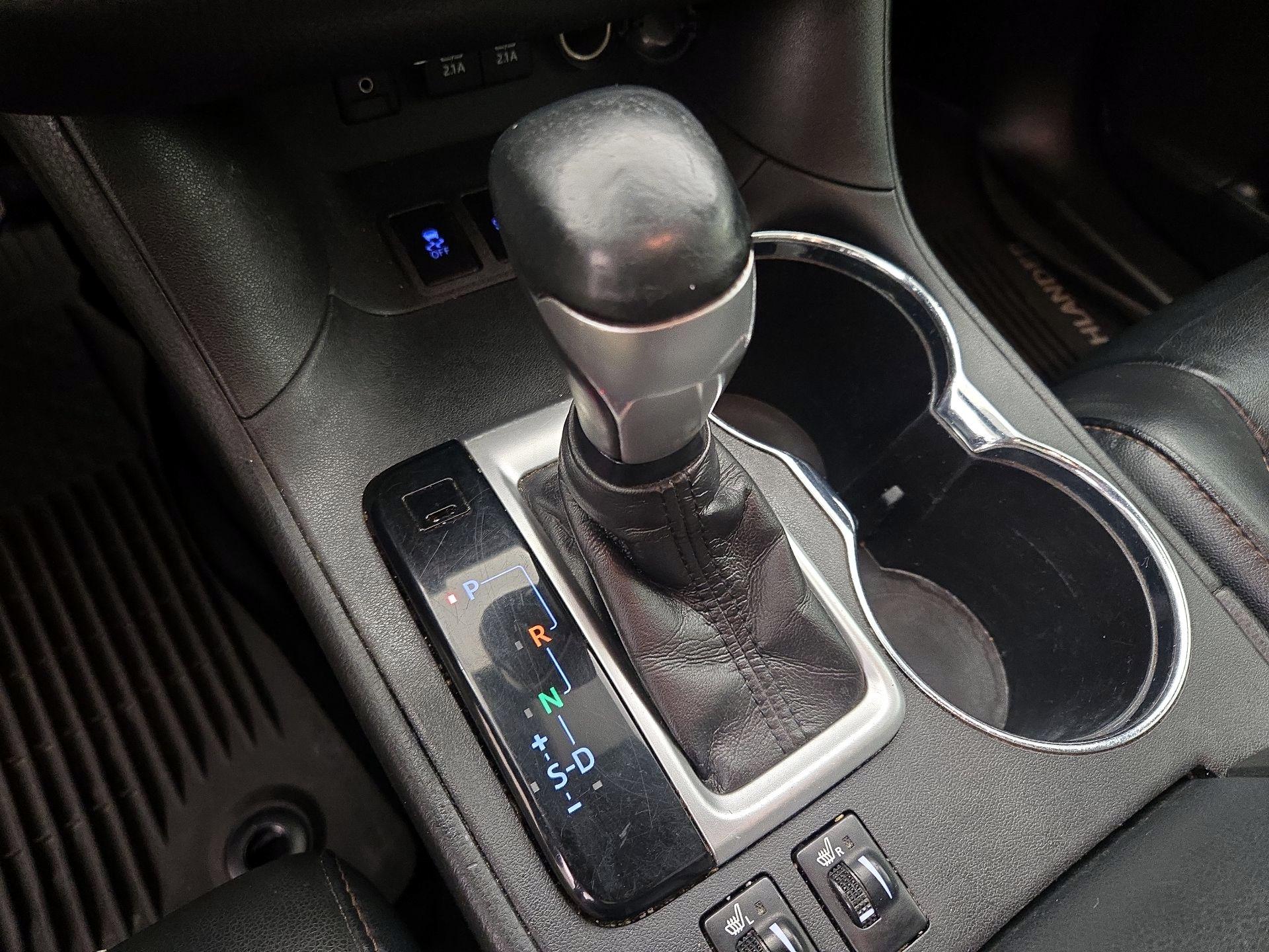 Thumbnail: 2019 Toyota Highlander - 18