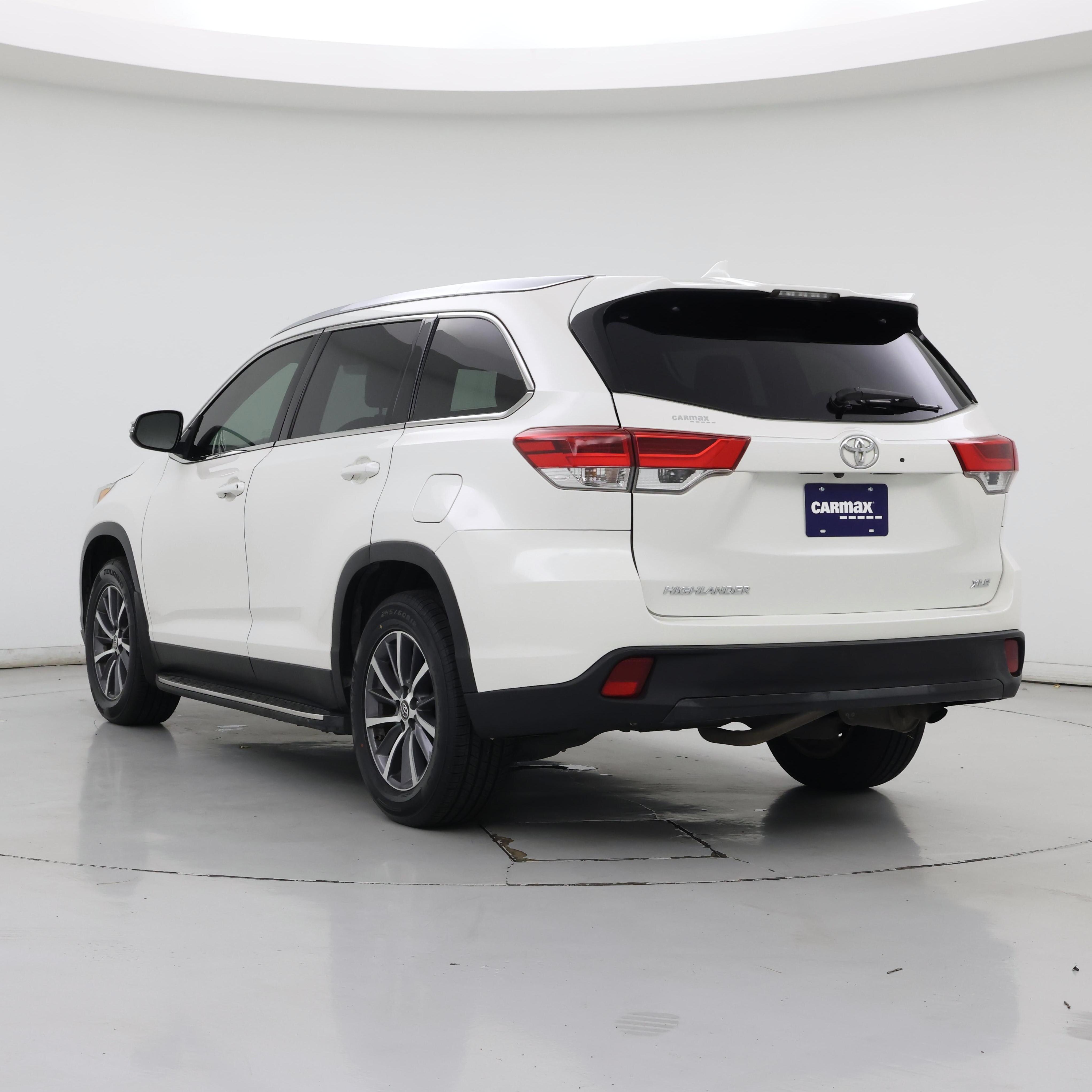 Thumbnail: 2019 Toyota Highlander - 2
